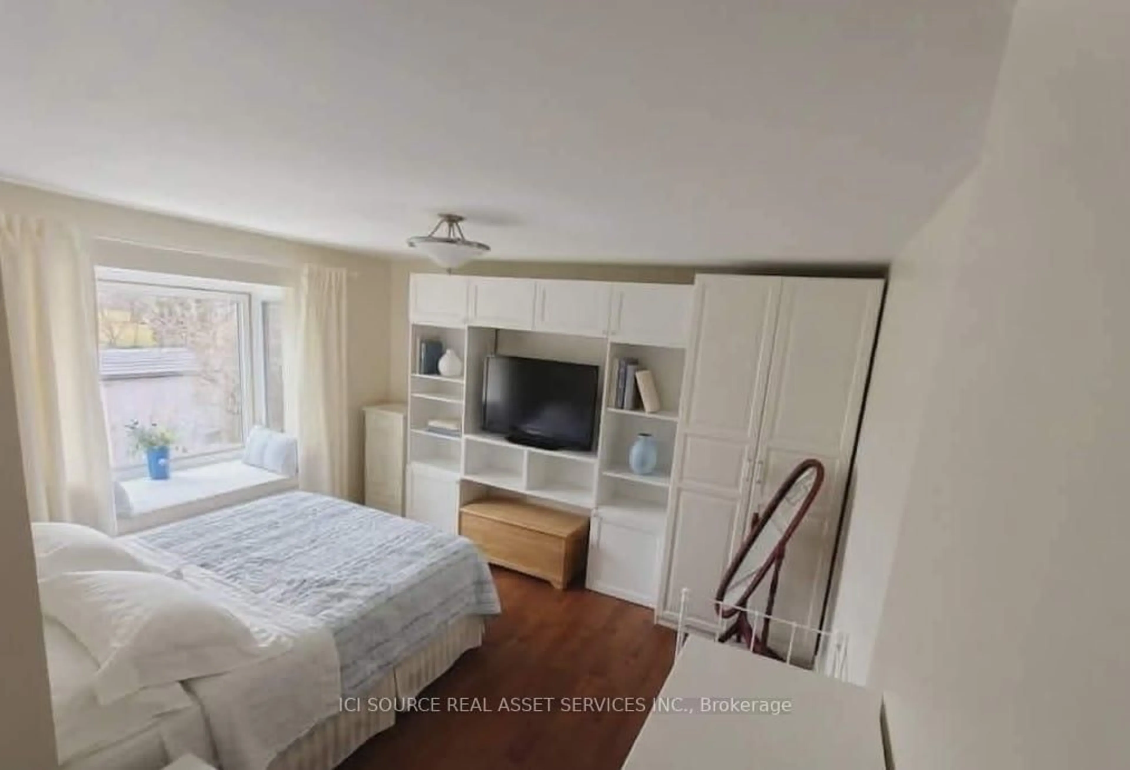 A pic of a room for 27 Kathrose Dr, Toronto Ontario M2J 3P4