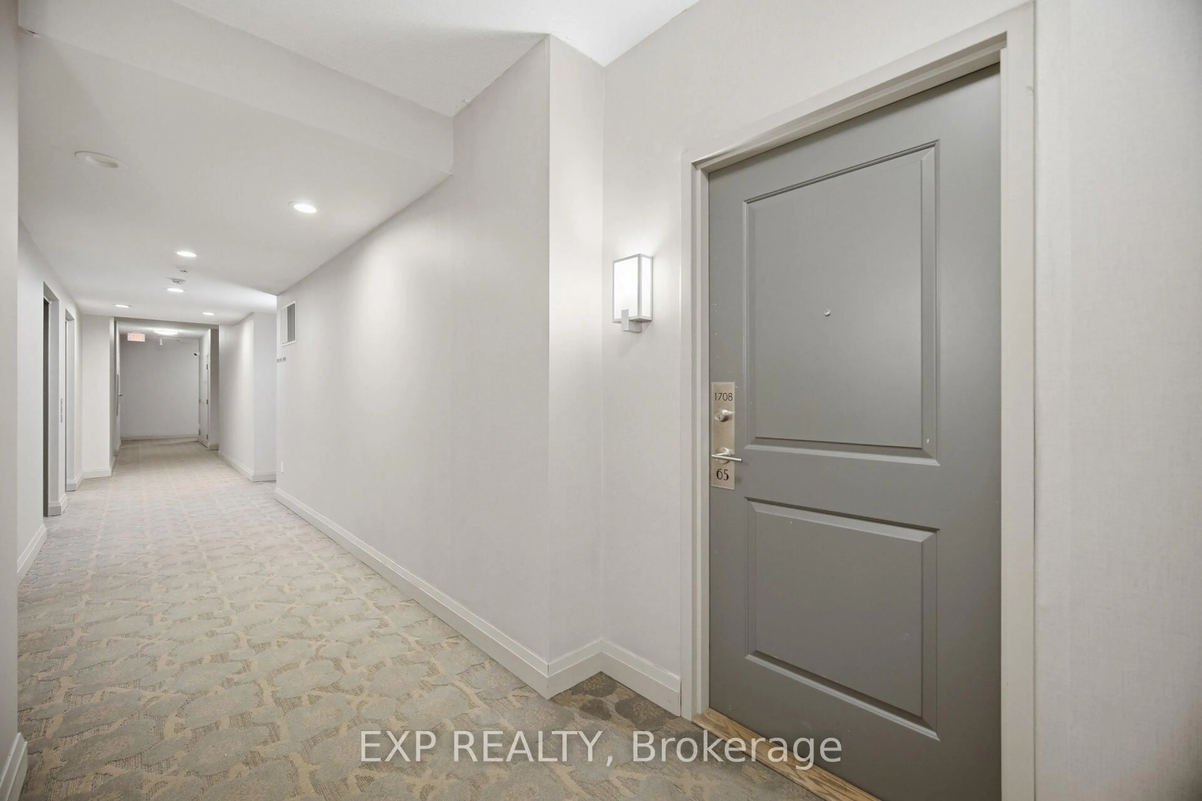 Indoor entryway for 65 East Liberty St #1708, Toronto Ontario M6K 3R2