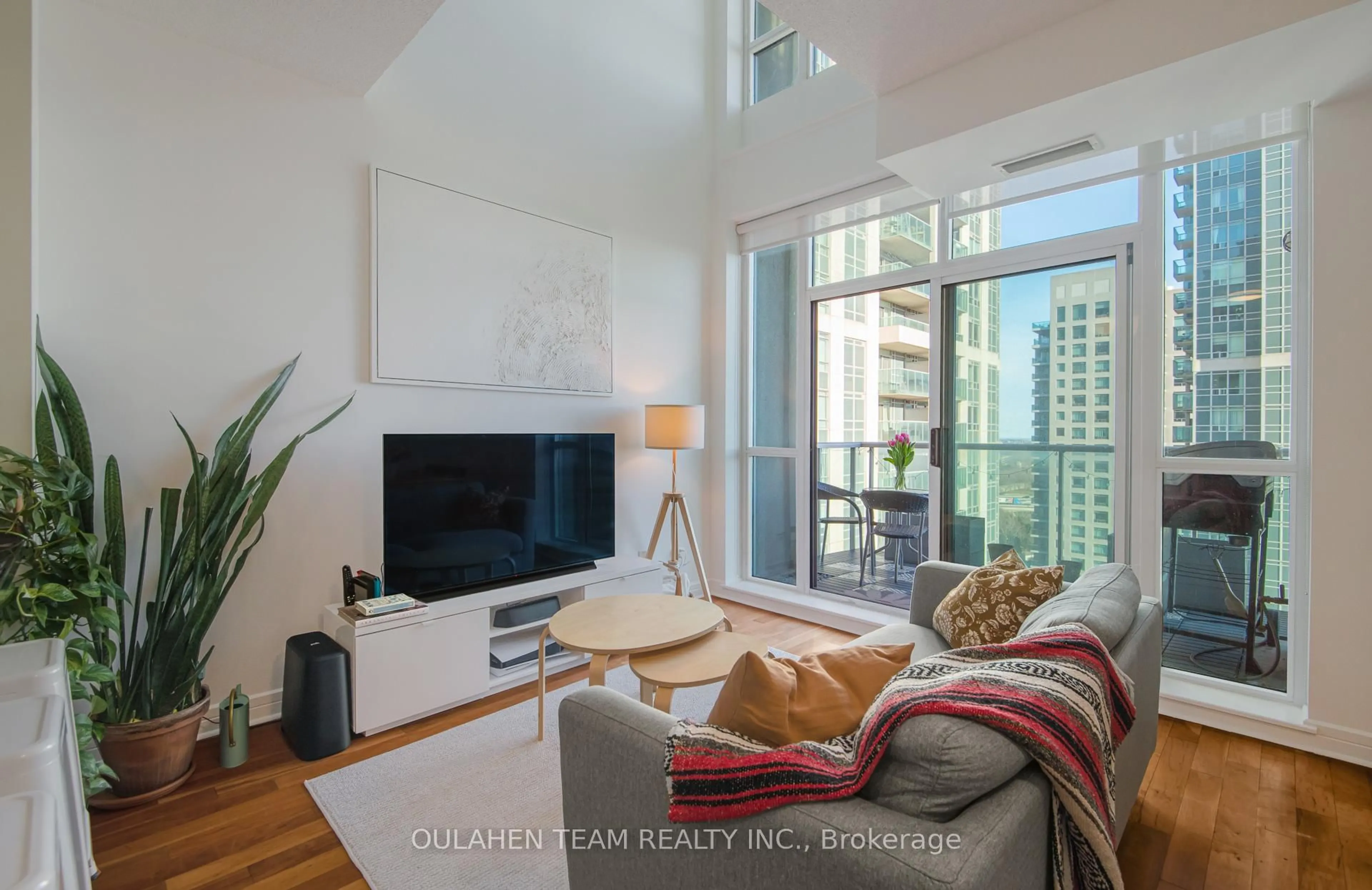 Living room with furniture, unknown for 1 Avondale Ave #909, Toronto Ontario M2N 7J1