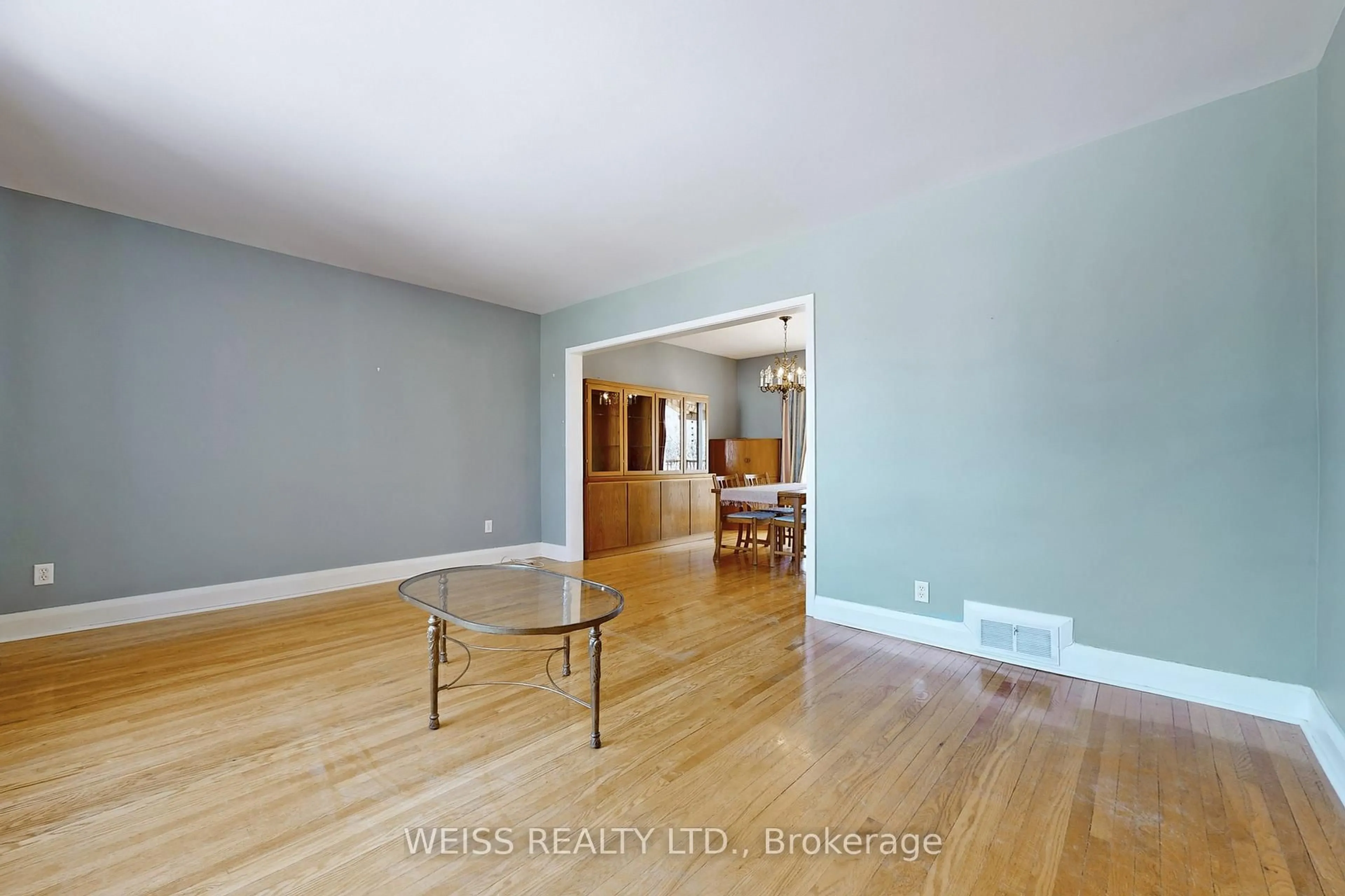 Unknown for 24 Graymar Ave, Toronto Ontario M3H 3B6