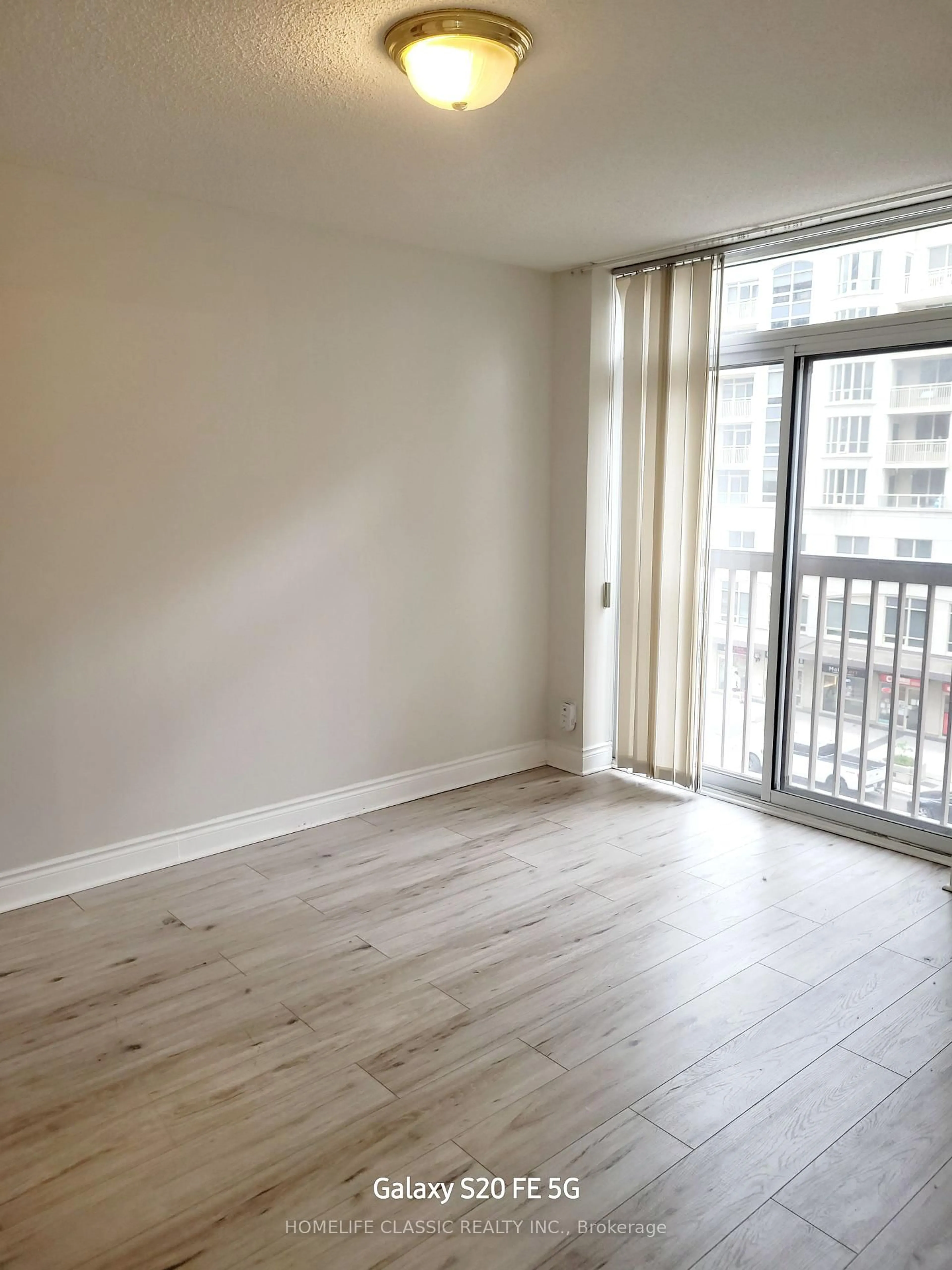 A pic of a room for 5418 Yonge St #616, Toronto Ontario M2N 6X4
