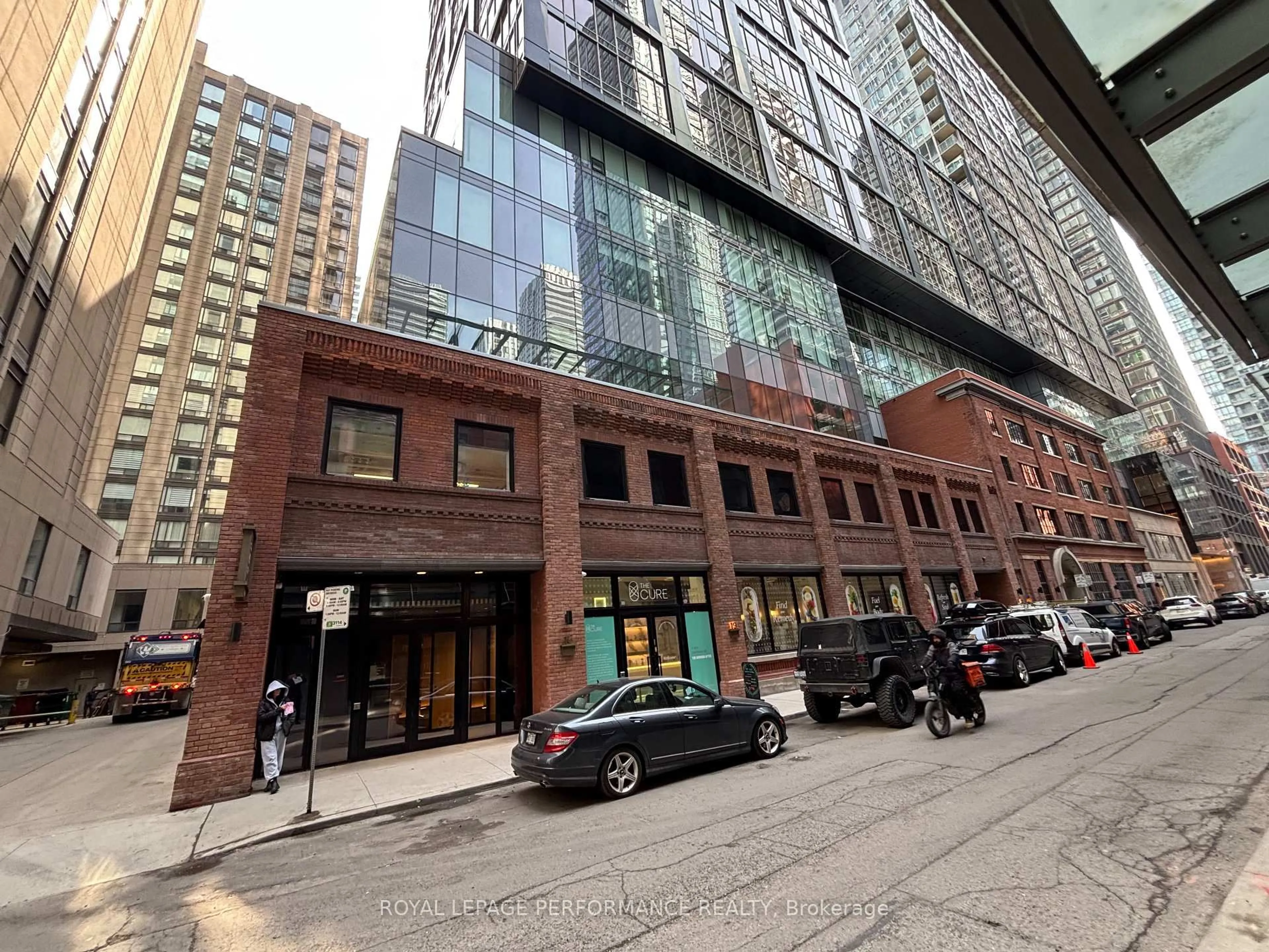 Indoor foyer for 15 Mercer St, Toronto Ontario M5V 1H2