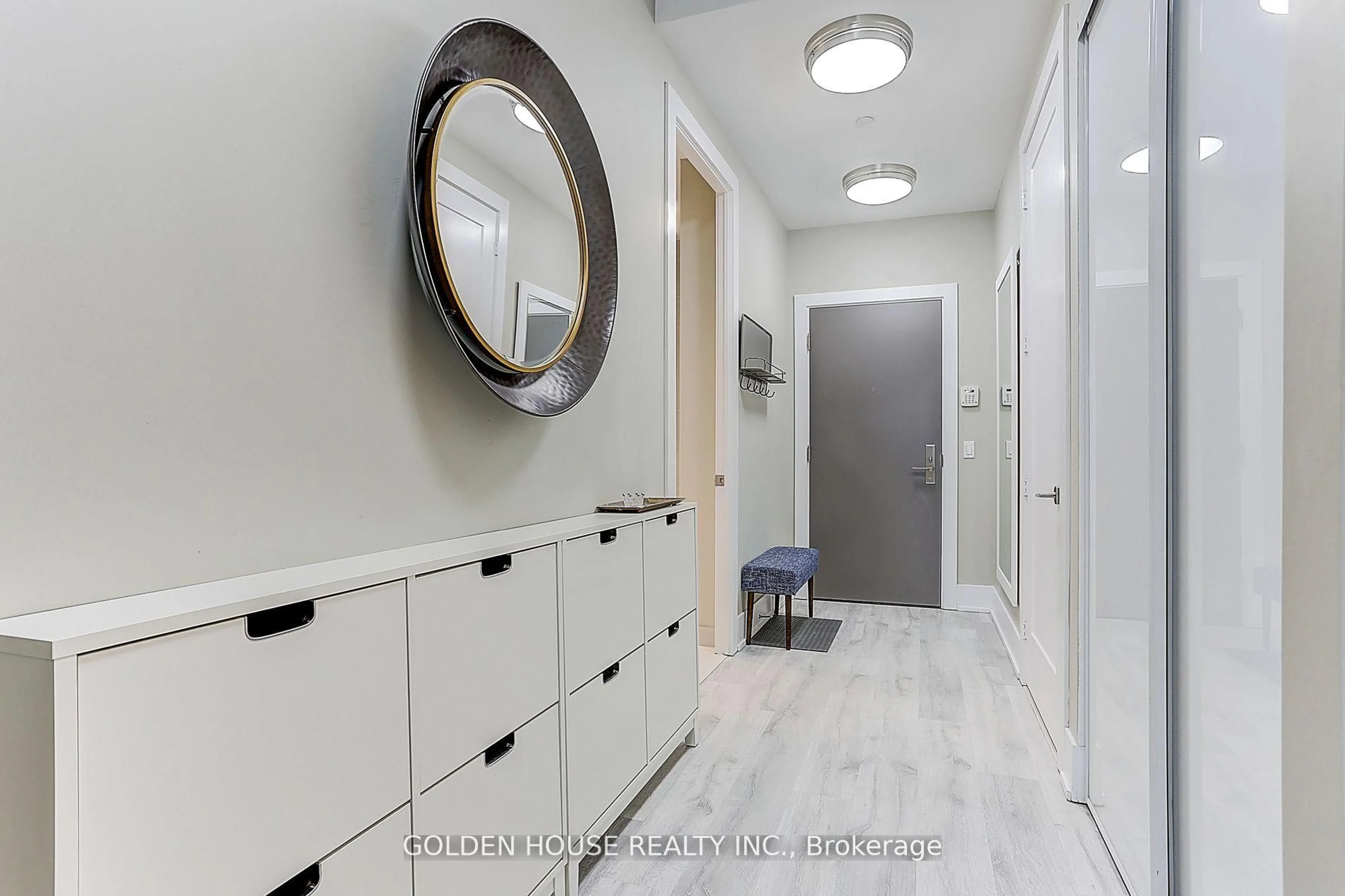 Indoor entryway for 55 Merchants'  Wharf #211, Toronto Ontario M5A 0P2