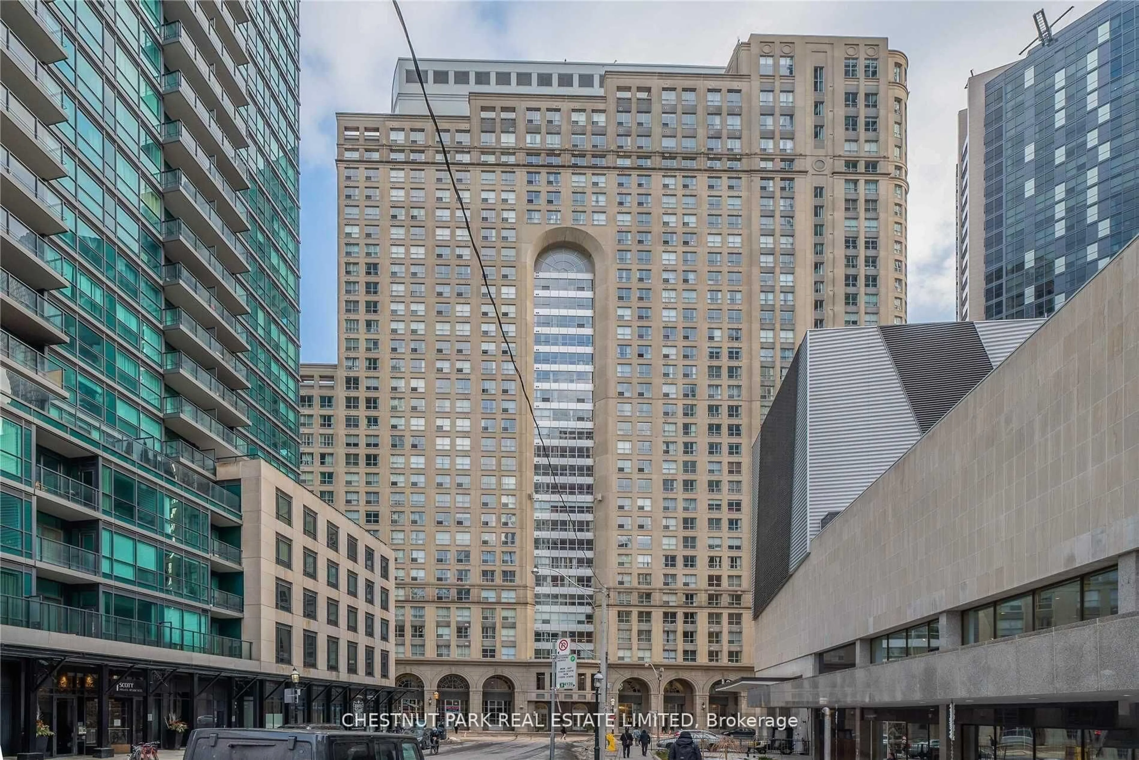 Indoor foyer for 25 The Esplanade #2107, Toronto Ontario M5E 1W5