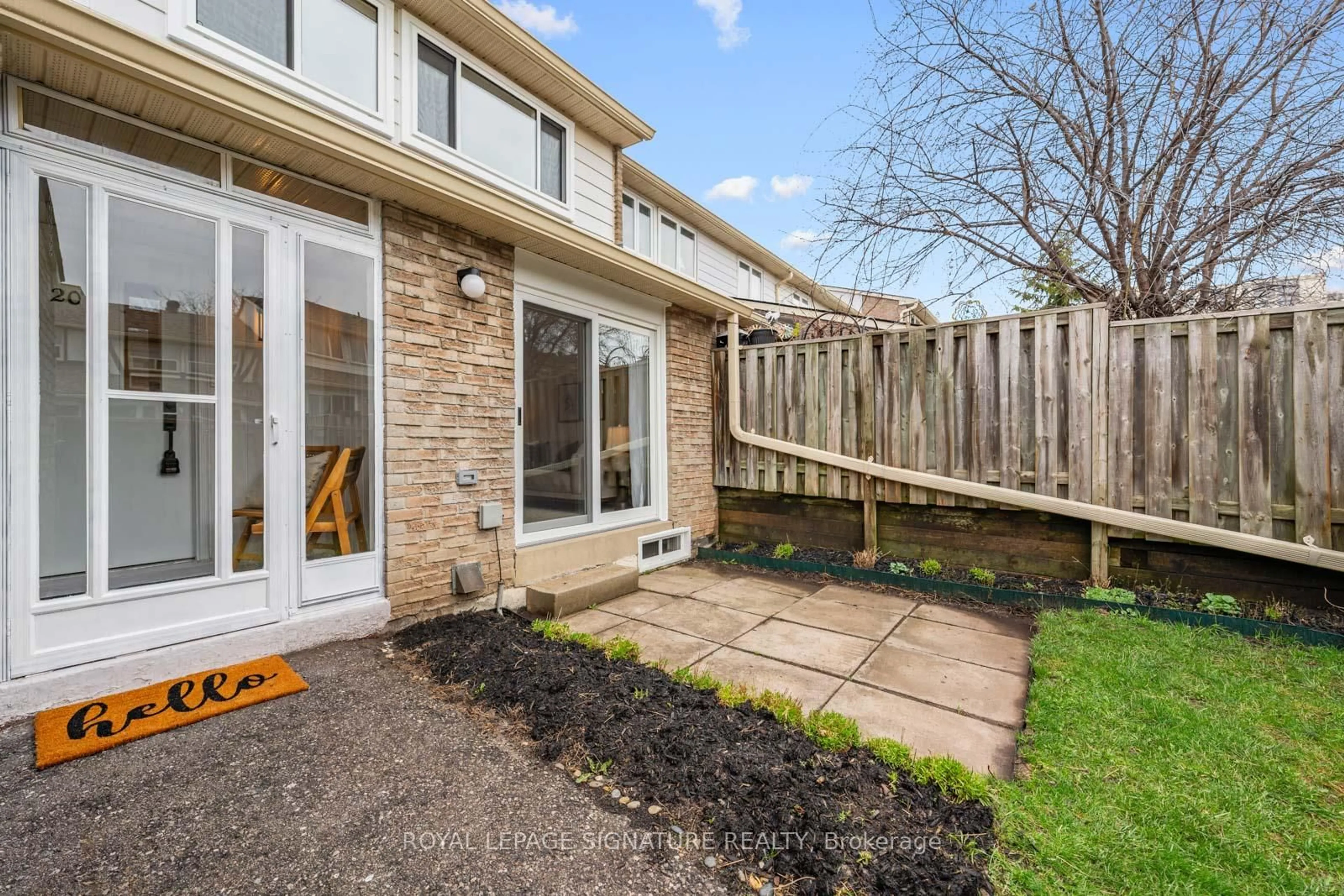 Patio, street for 20 Crest Fern Way, Toronto Ontario M2J 4M2