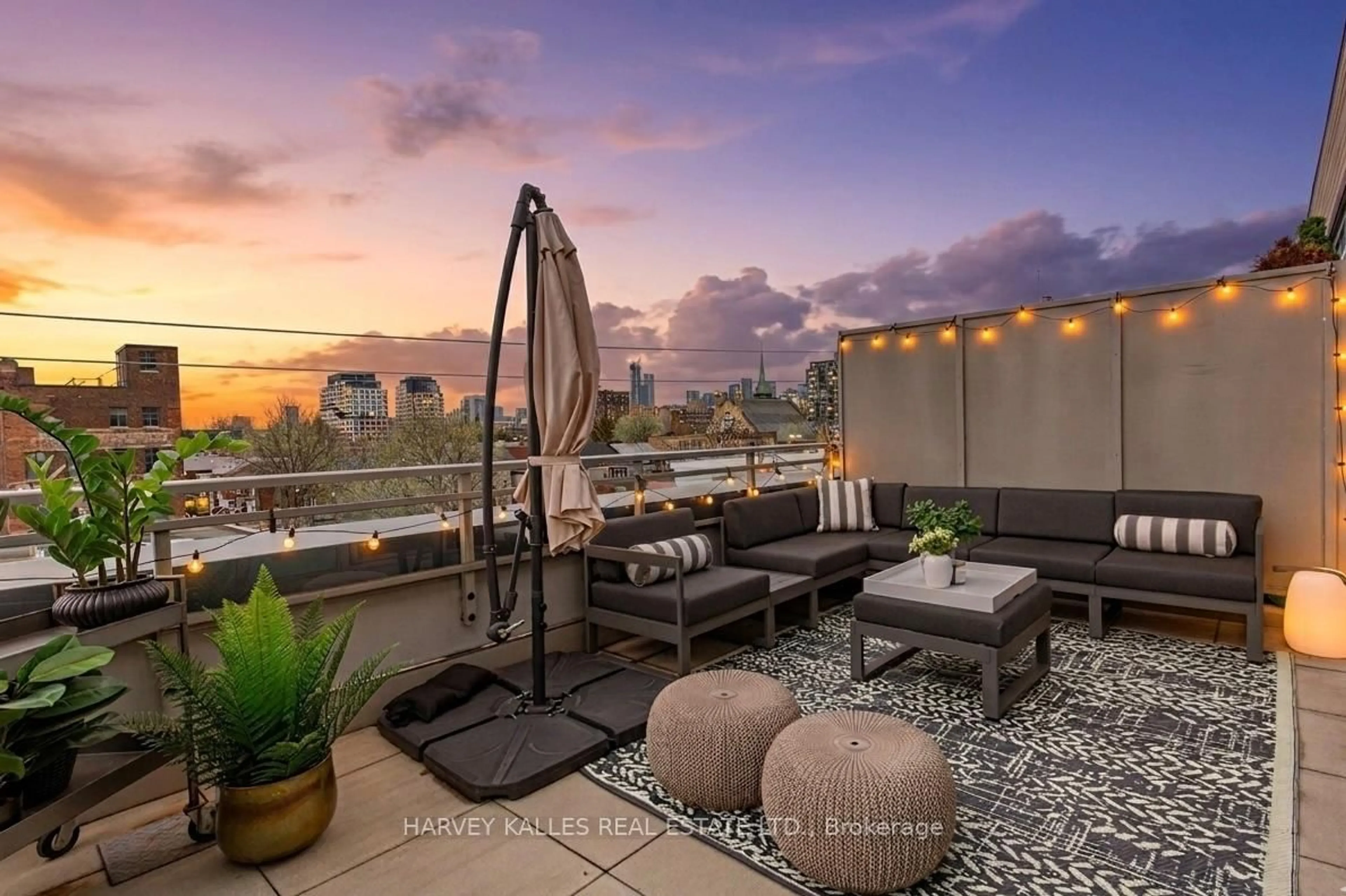 Patio, unknown for 156 Portland St #301, Toronto Ontario M5V 0G1