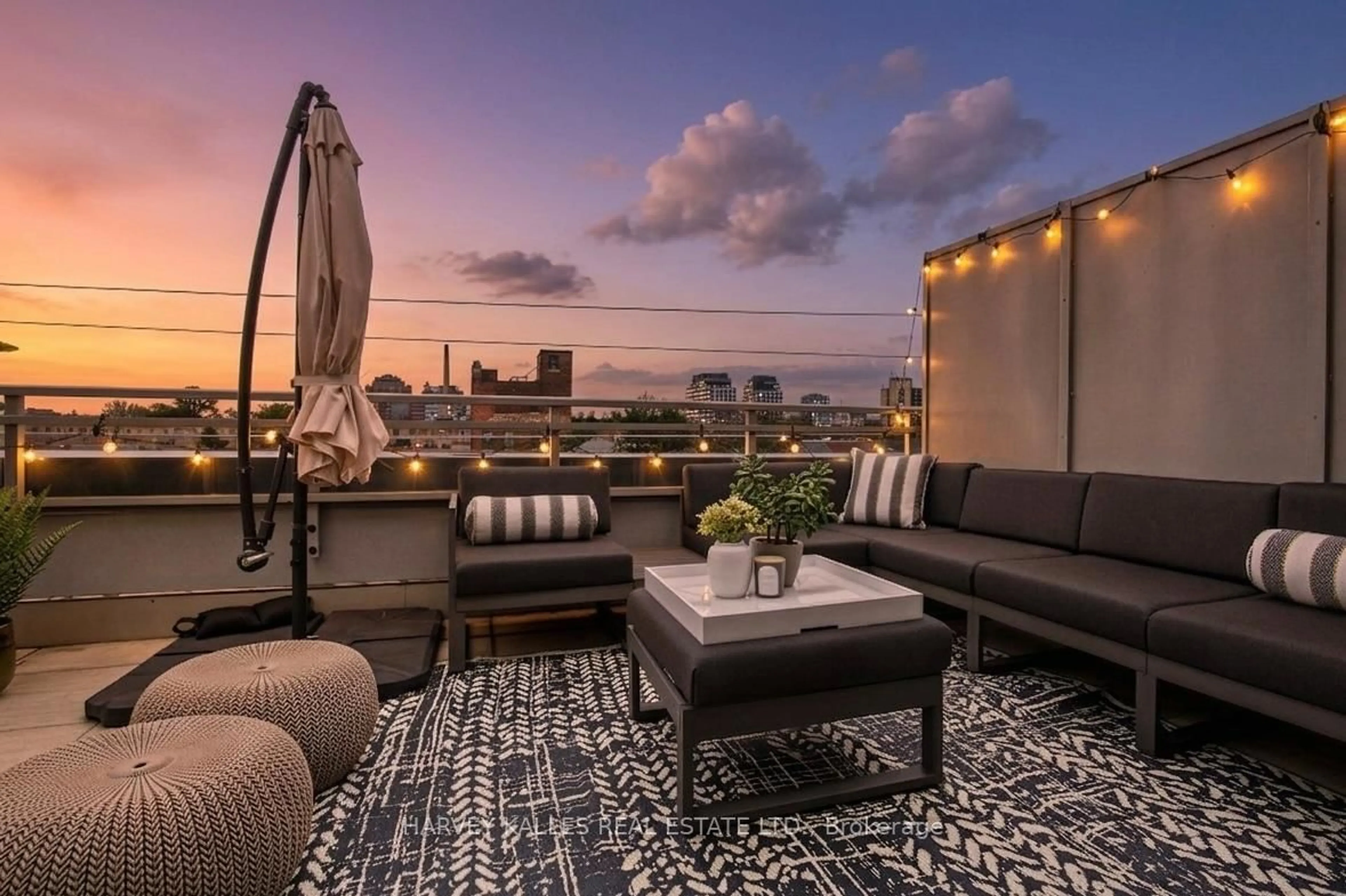 Patio, unknown for 156 Portland St #301, Toronto Ontario M5V 0G1