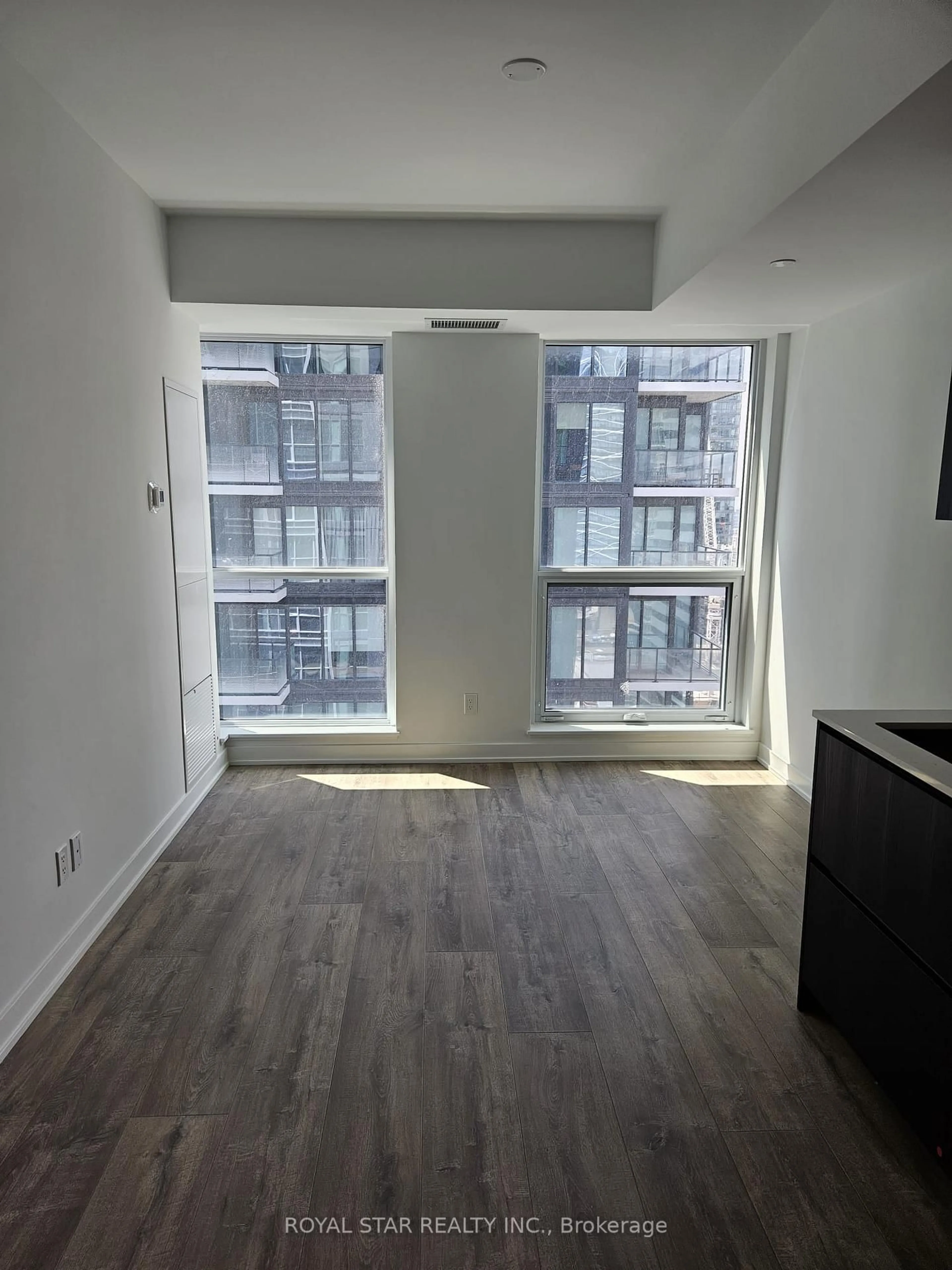 A pic of a room for 327 King St #2205, Toronto Ontario M5V 1J5