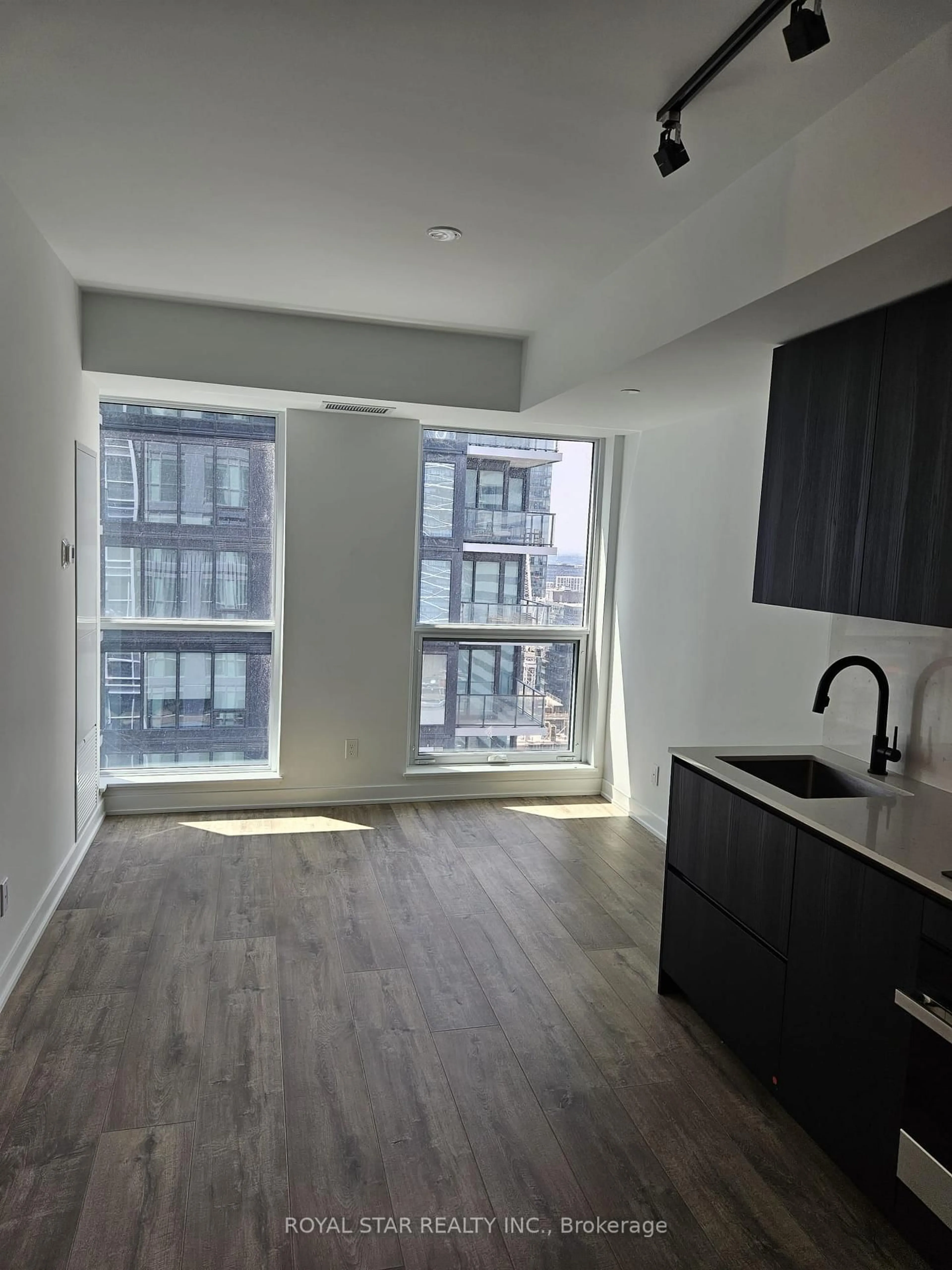 A pic of a room for 327 King St #2205, Toronto Ontario M5V 1J5