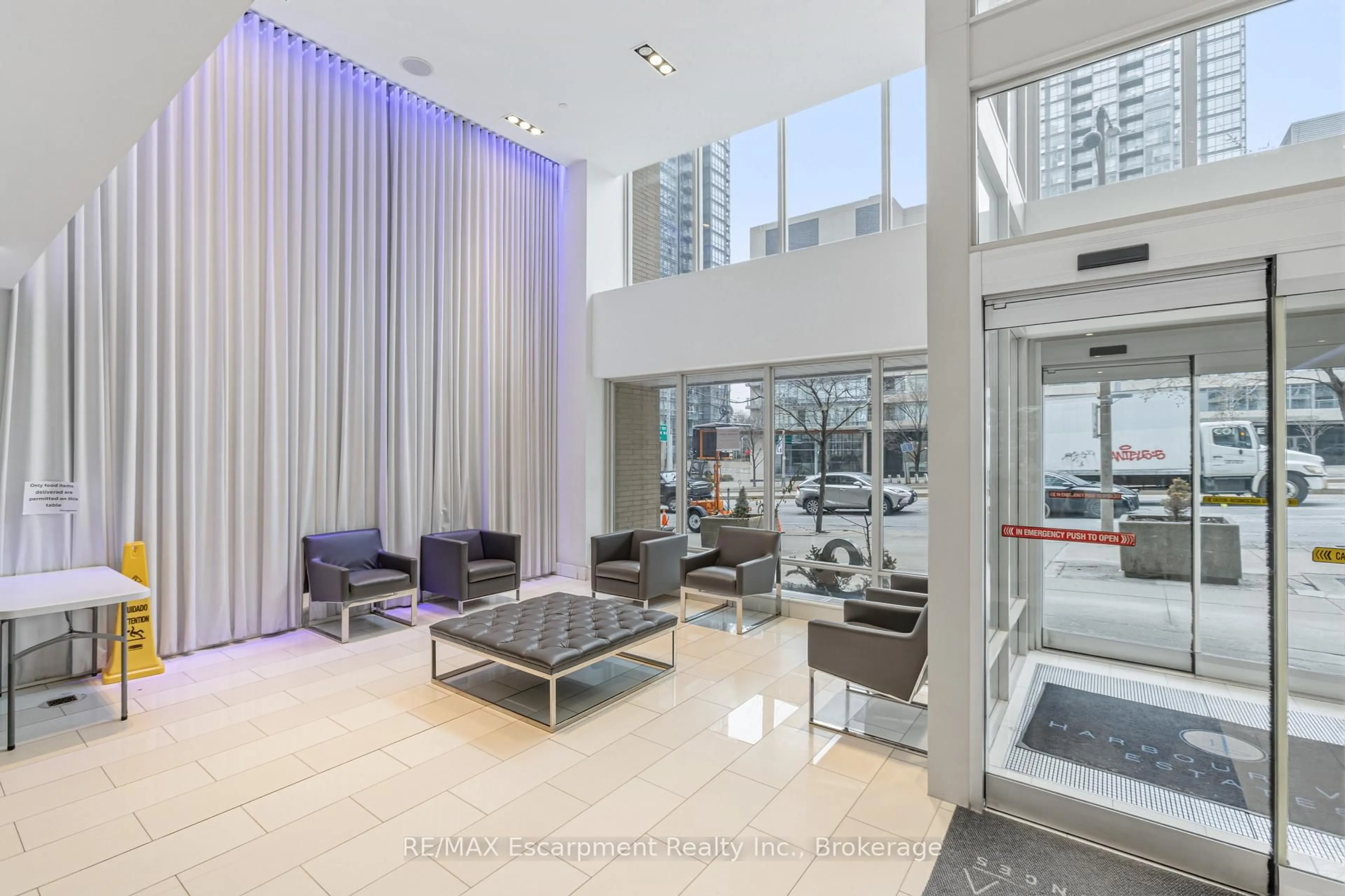 Lobby for 9 Spadina Ave #303, Toronto Ontario M5V 3V5