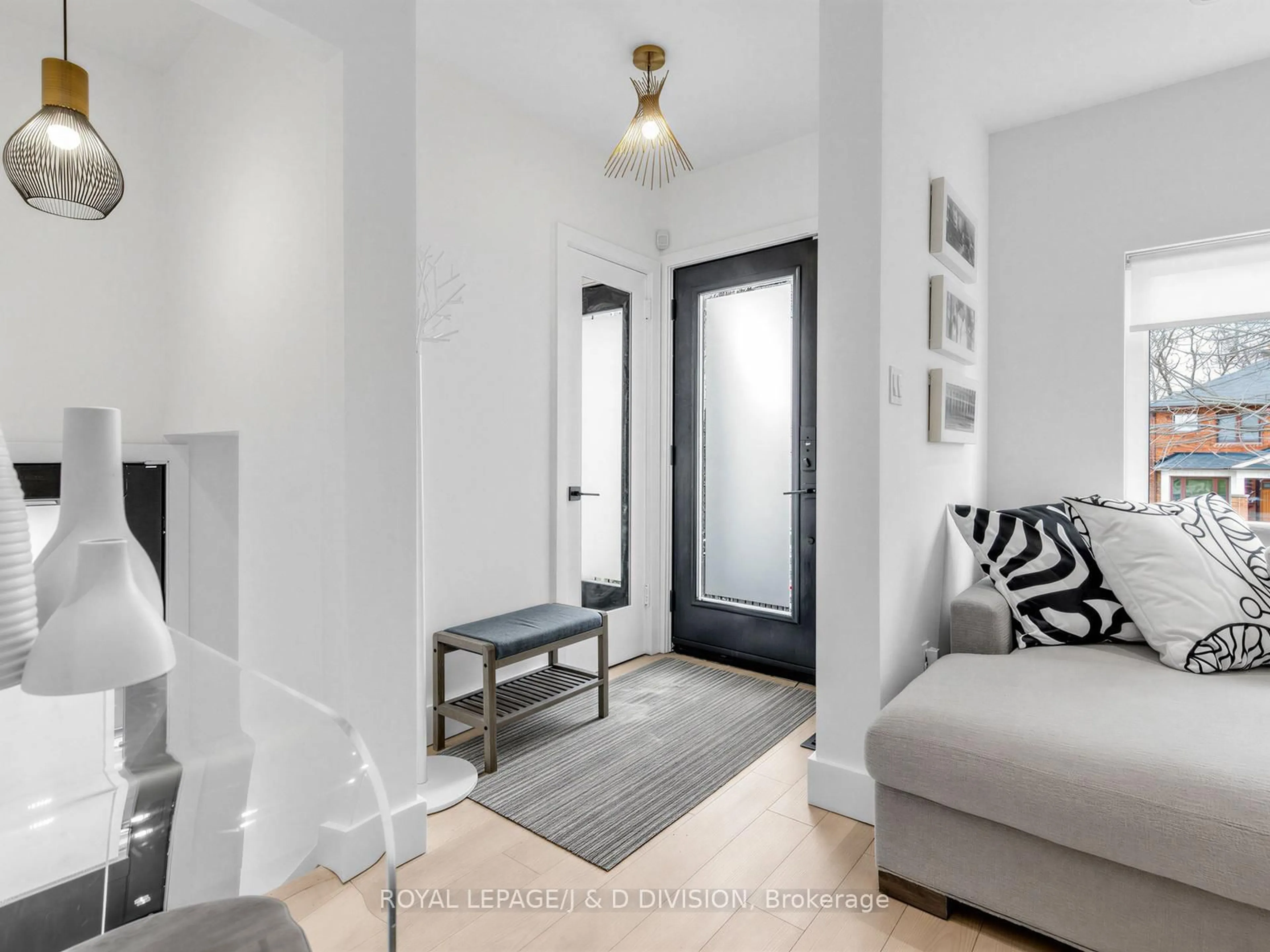 Indoor entryway for 23 Latimer Ave, Toronto Ontario M5N 2M1