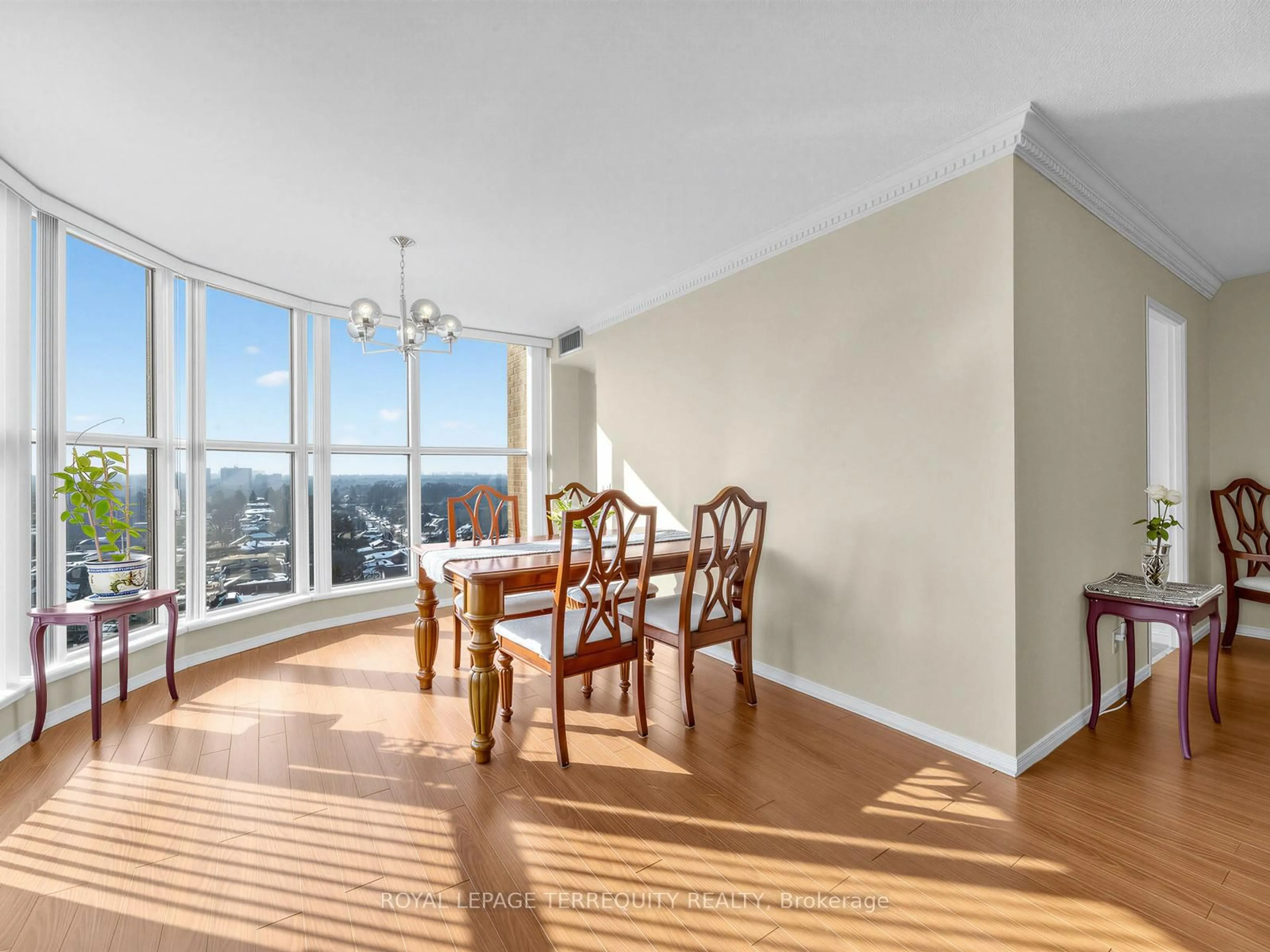 Dining room, wood/laminate floor for 100 Upper Madison Ave #1708, Toronto Ontario M2N 6M4