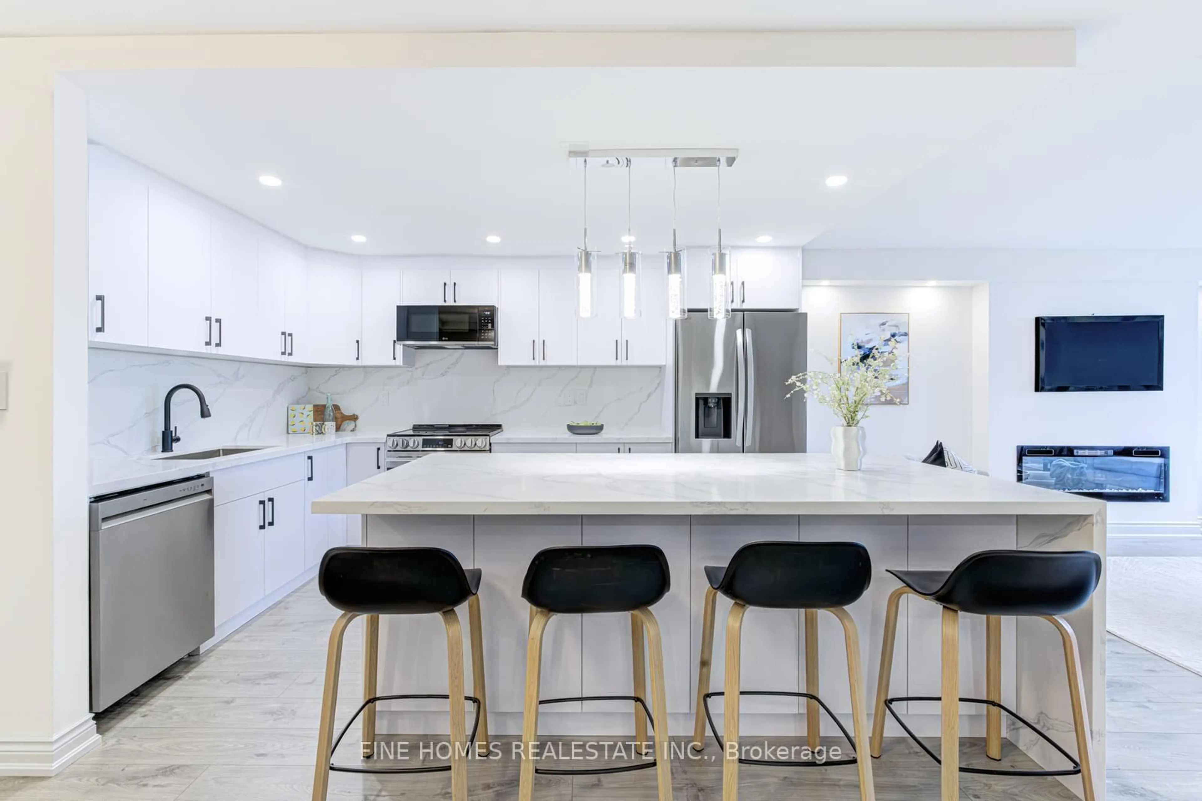 Contemporary kitchen, ceramic/tile floor for 1201 Steeles Ave #804, Toronto Ontario M2R 3K1