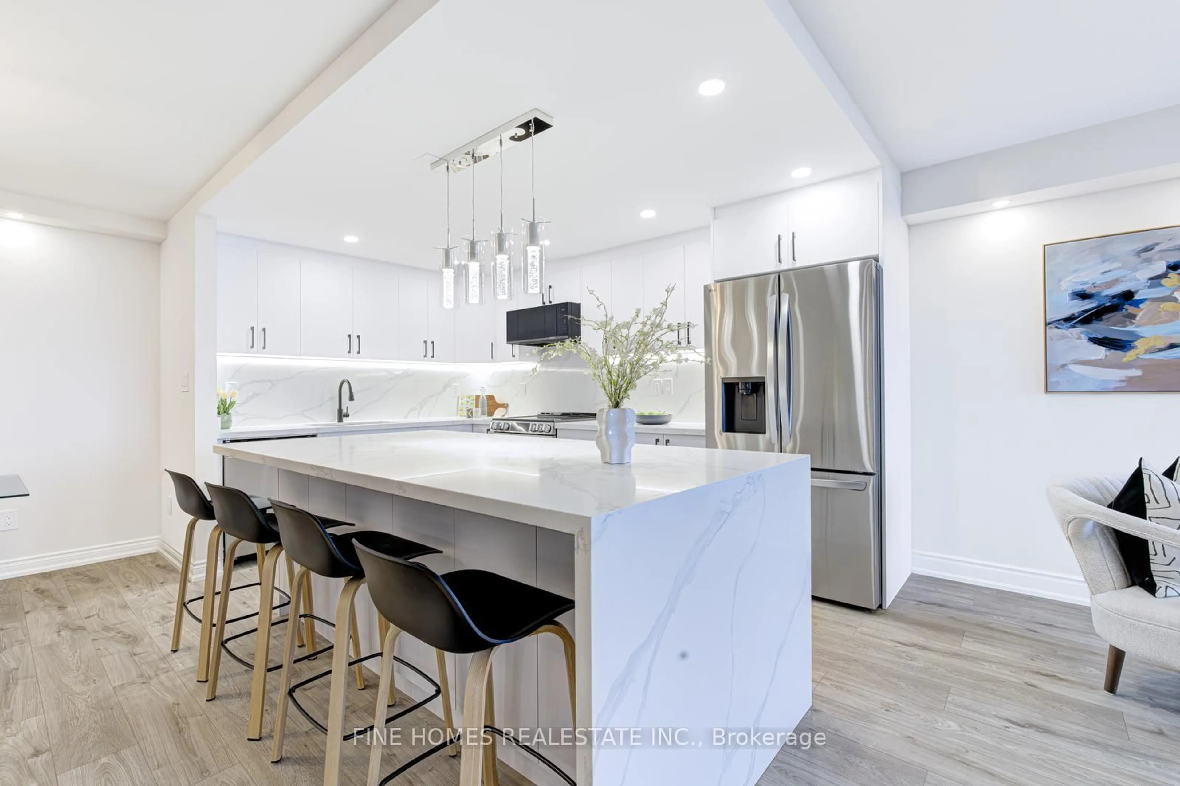 Contemporary kitchen, unknown for 1201 Steeles Ave #804, Toronto Ontario M2R 3K1