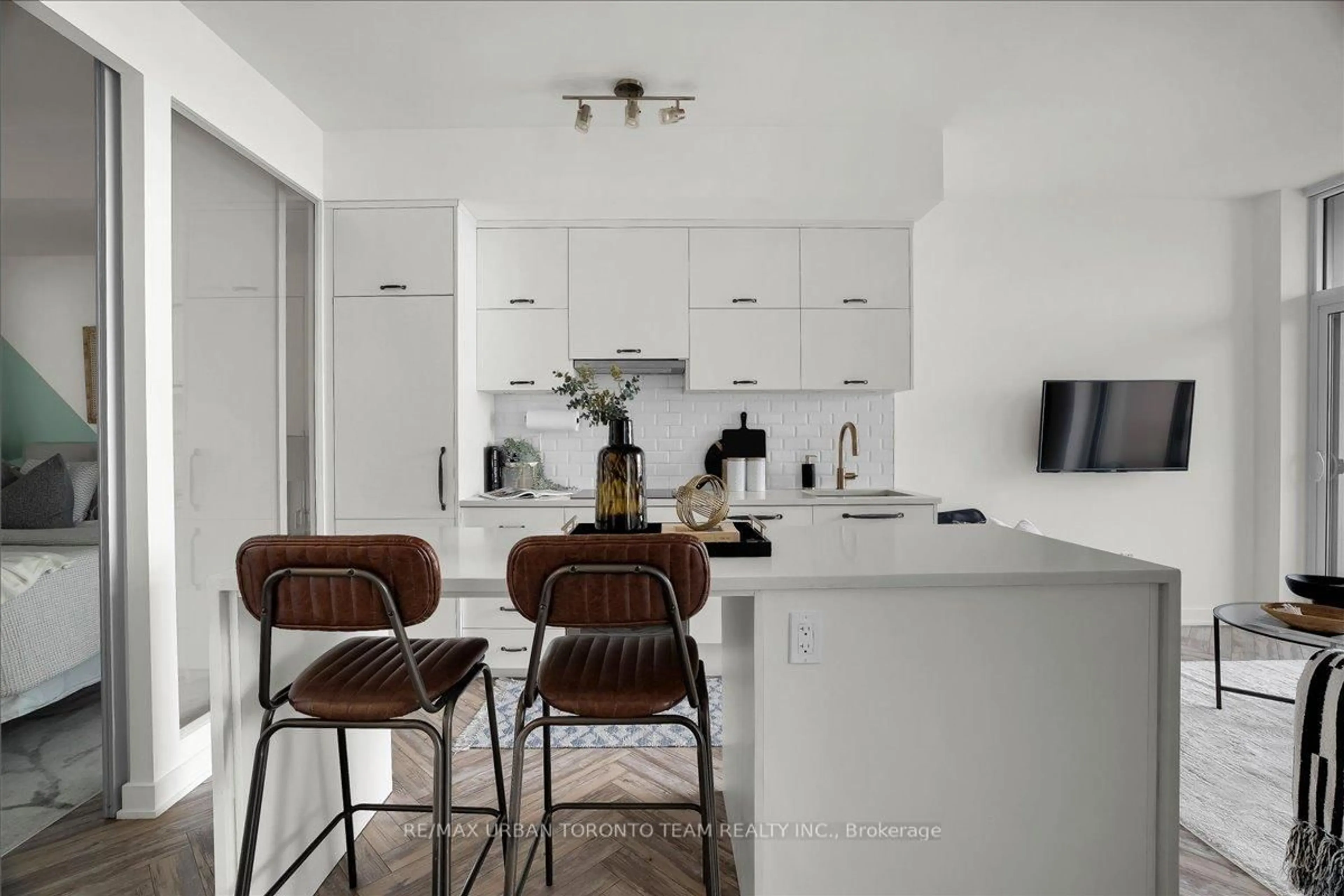 Unknown for 106 Dovercourt Rd #511, Toronto Ontario M6J 0G4