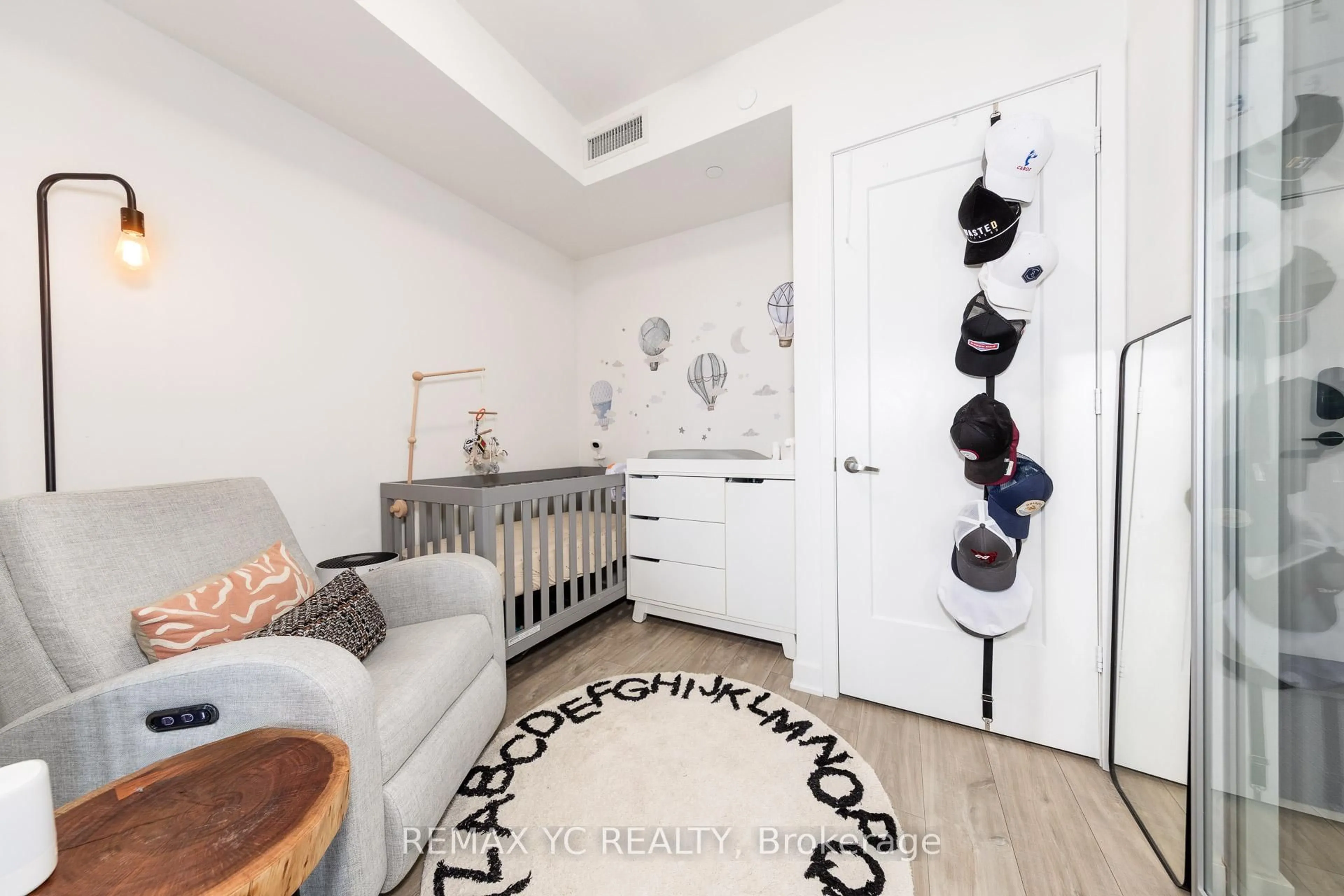 A pic of a room for 135 Lower Sherbourne St #1464, Toronto Ontario M5A 1Y4