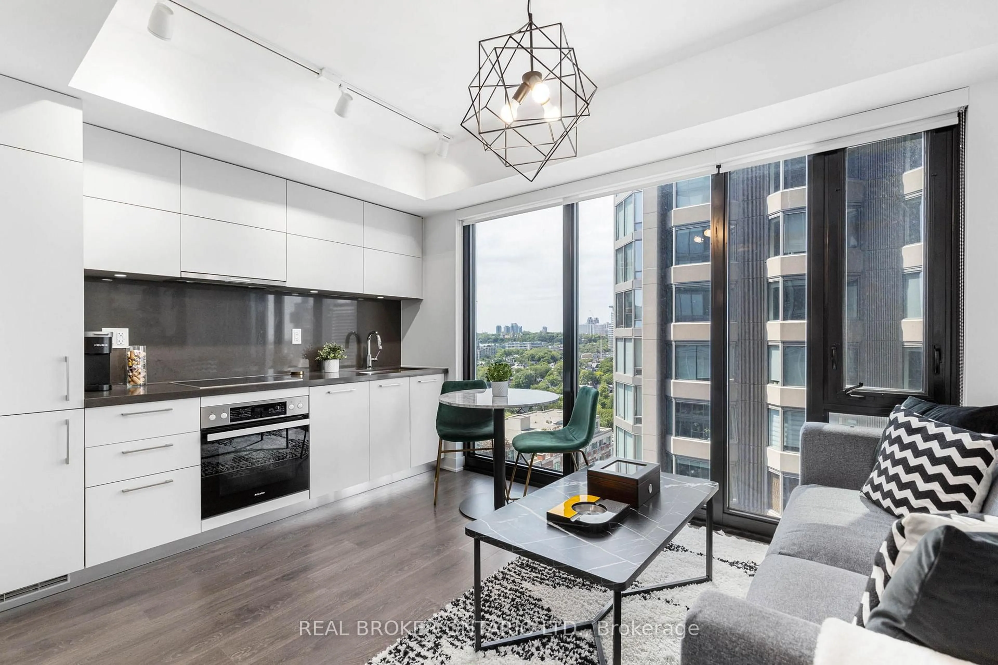 Open concept kitchen, unknown for 188 Cumberland St #1913, Toronto Ontario M5R 2G3