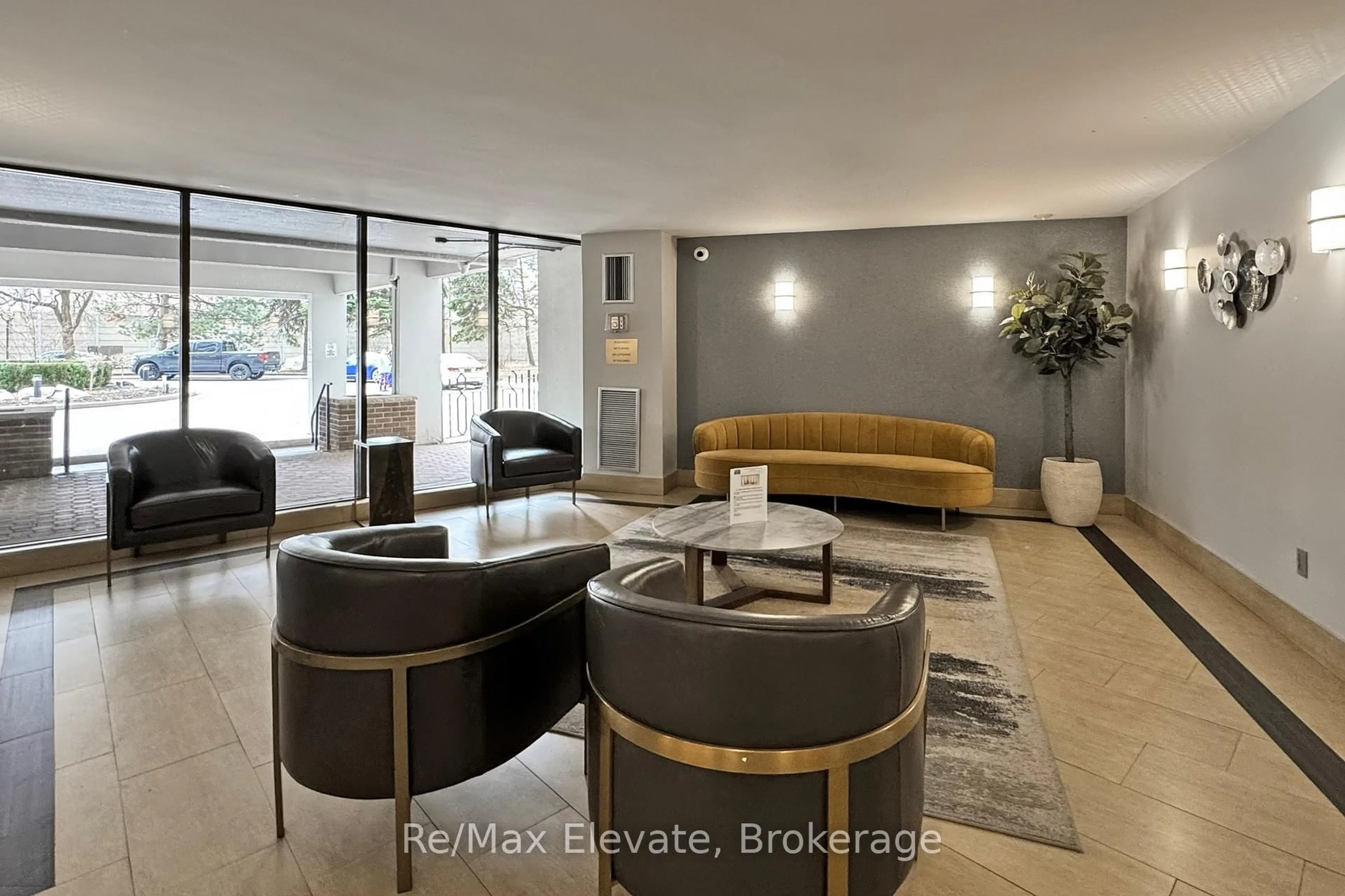 Lobby for 5 Shady Gfwy #406, Toronto Ontario M3C 3A5