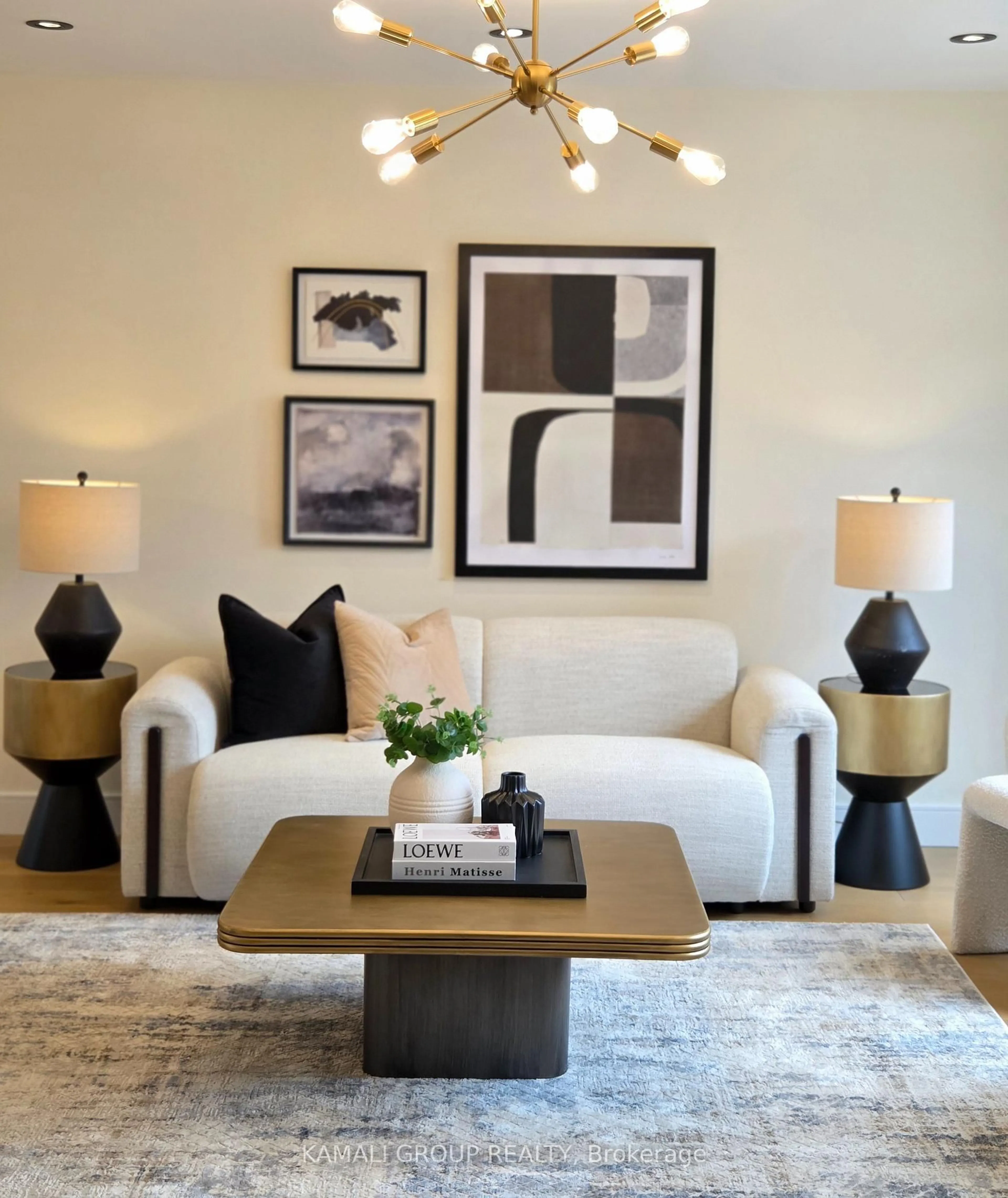 Living room with furniture, unknown for 169 Charlton Blvd, Toronto Ontario M2R 2J2