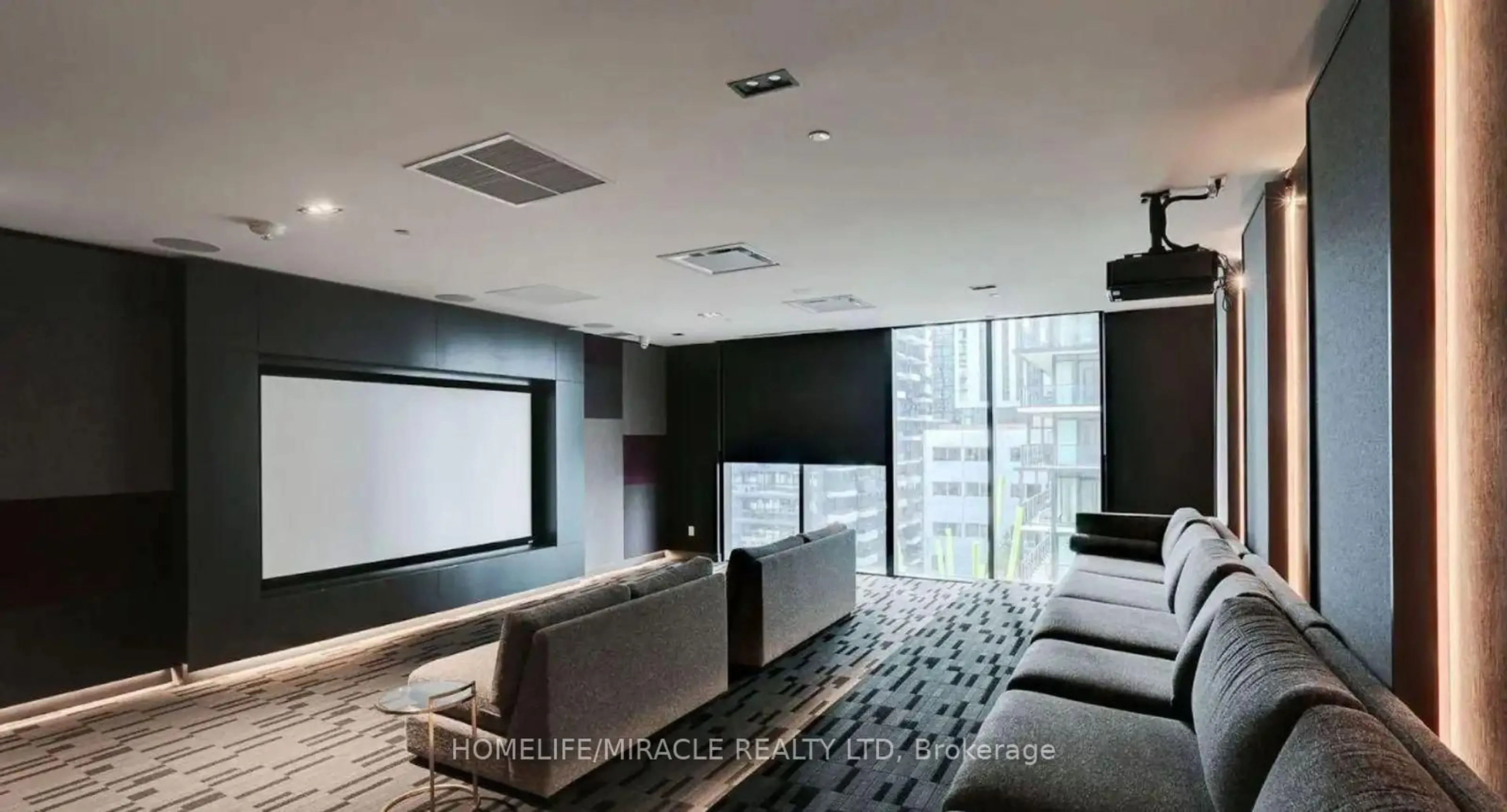 Home theater for 330 Richmond St #905, Toronto Ontario M5V 0M4