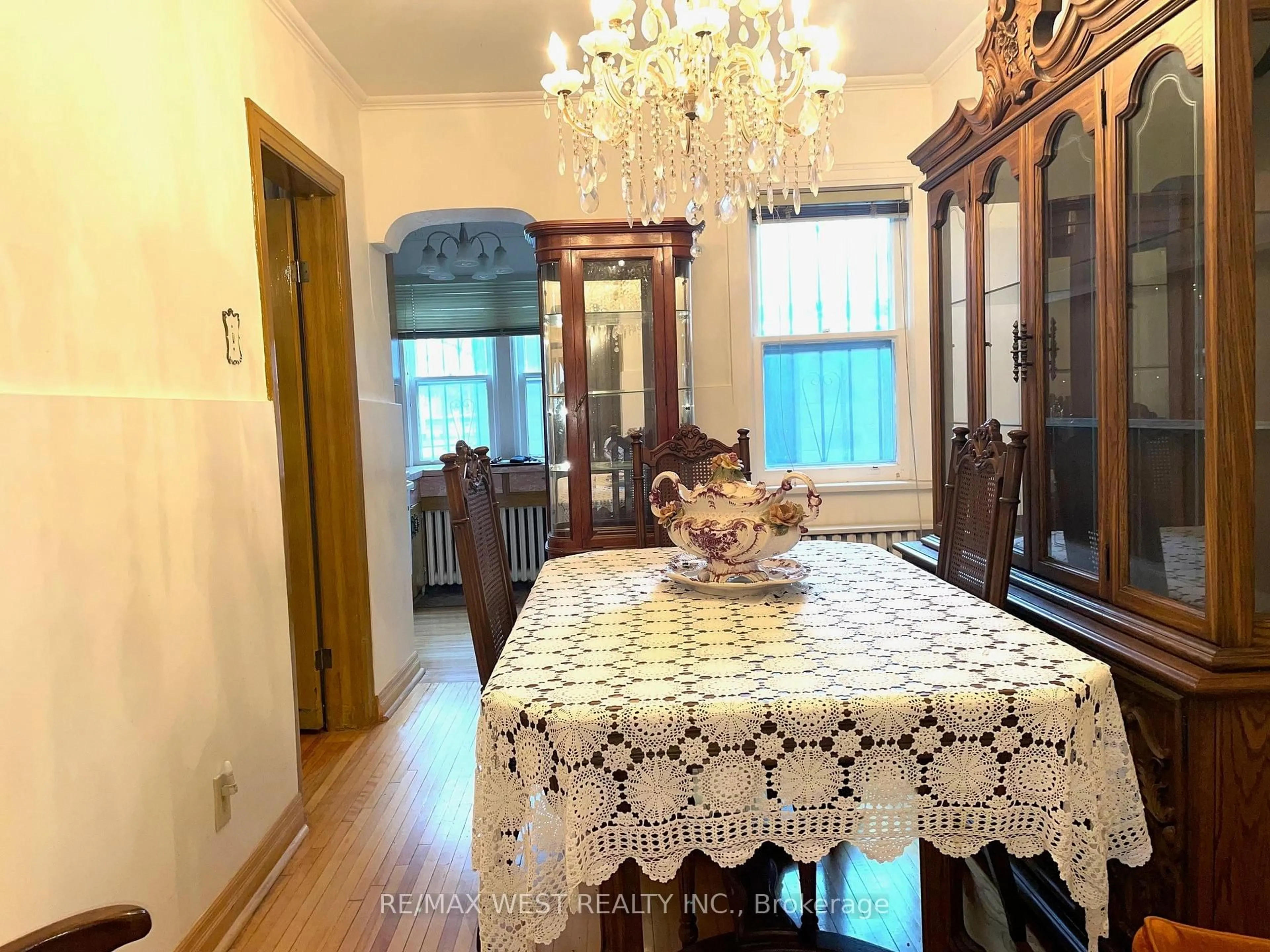 Dining room, unknown for 364 Roxton Rd, Toronto Ontario M6G 3R2