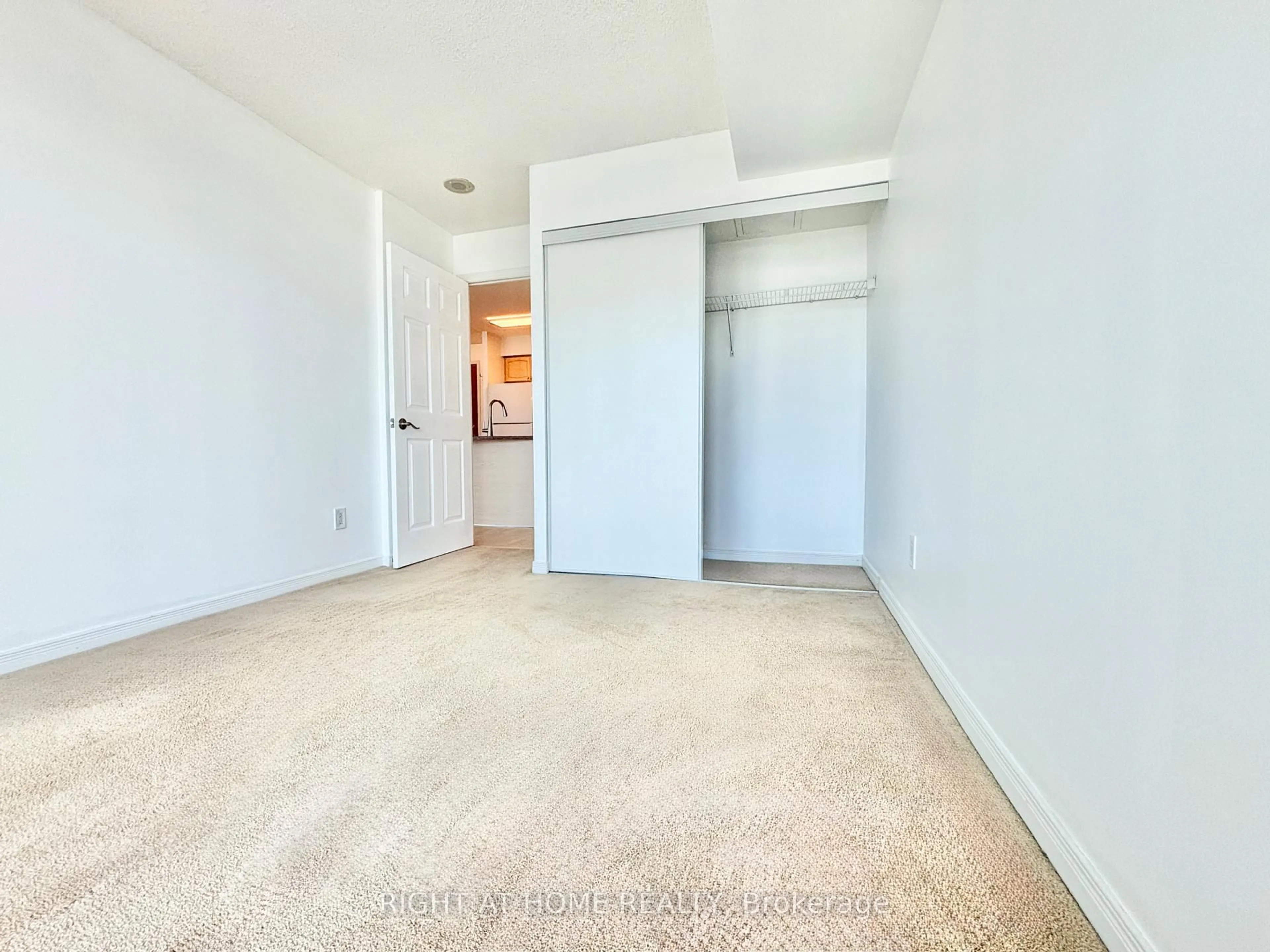 A pic of a room for 5508 Yonge St #2607, Toronto Ontario M2N 7L2