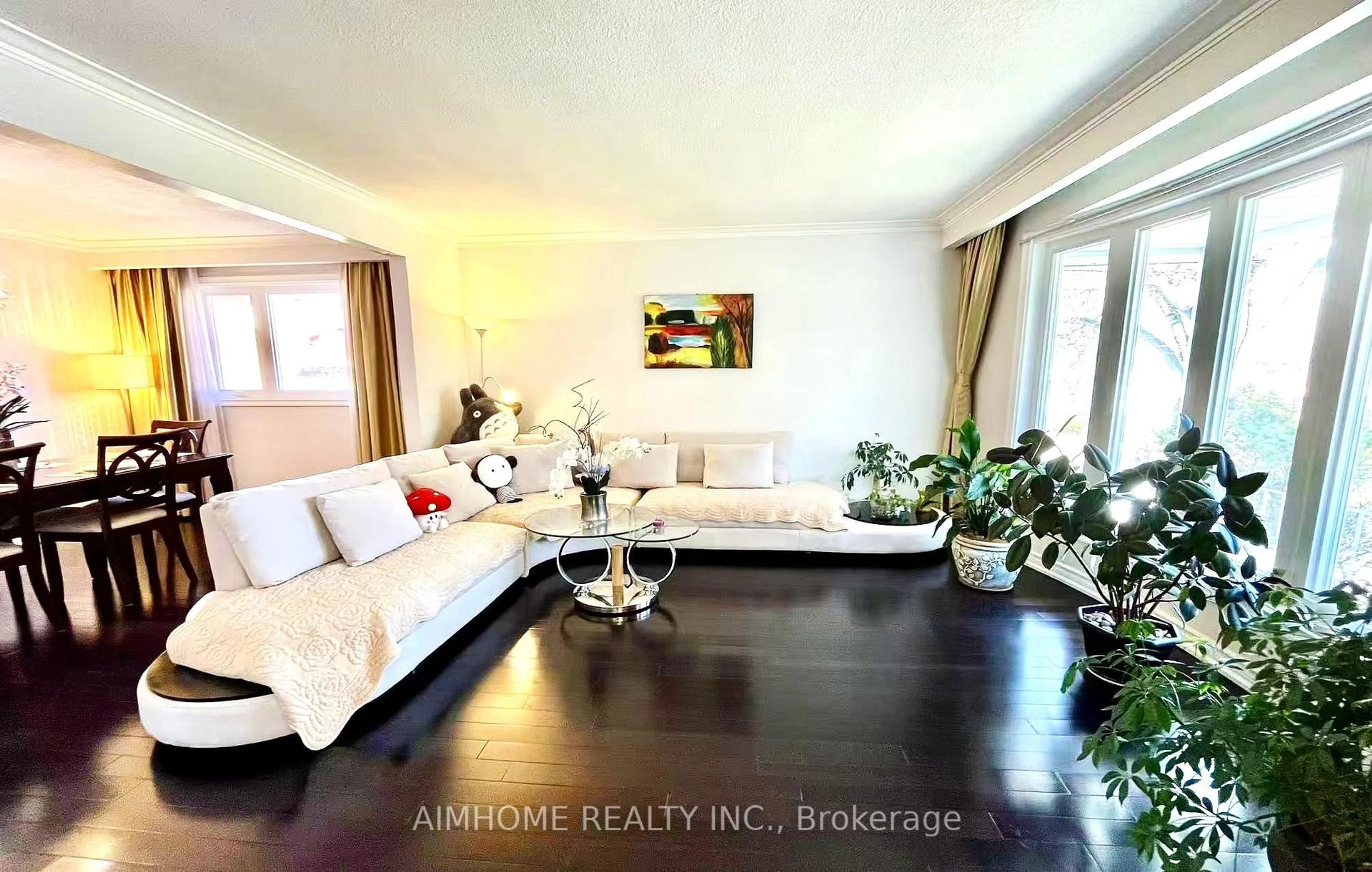 Living room with furniture, unknown for 68 Sawley Dr, Toronto Ontario M2K 2J5