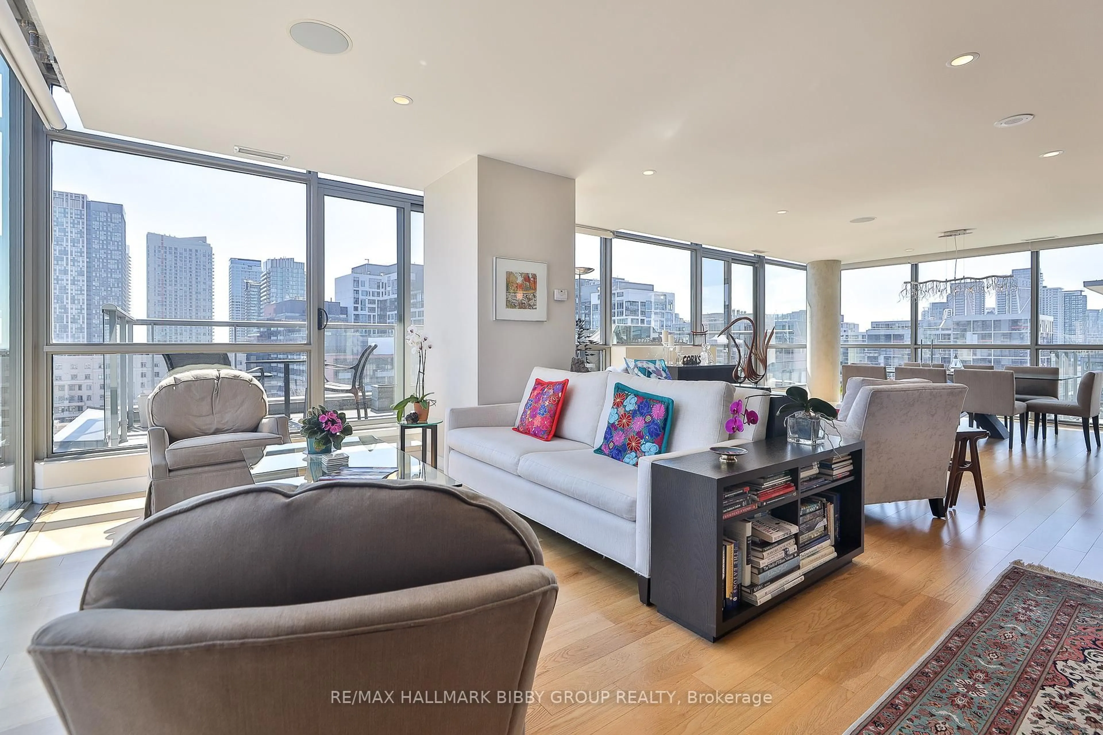 Living room with furniture, unknown for 55 Stewart St #1026, Toronto Ontario M5V 2V1