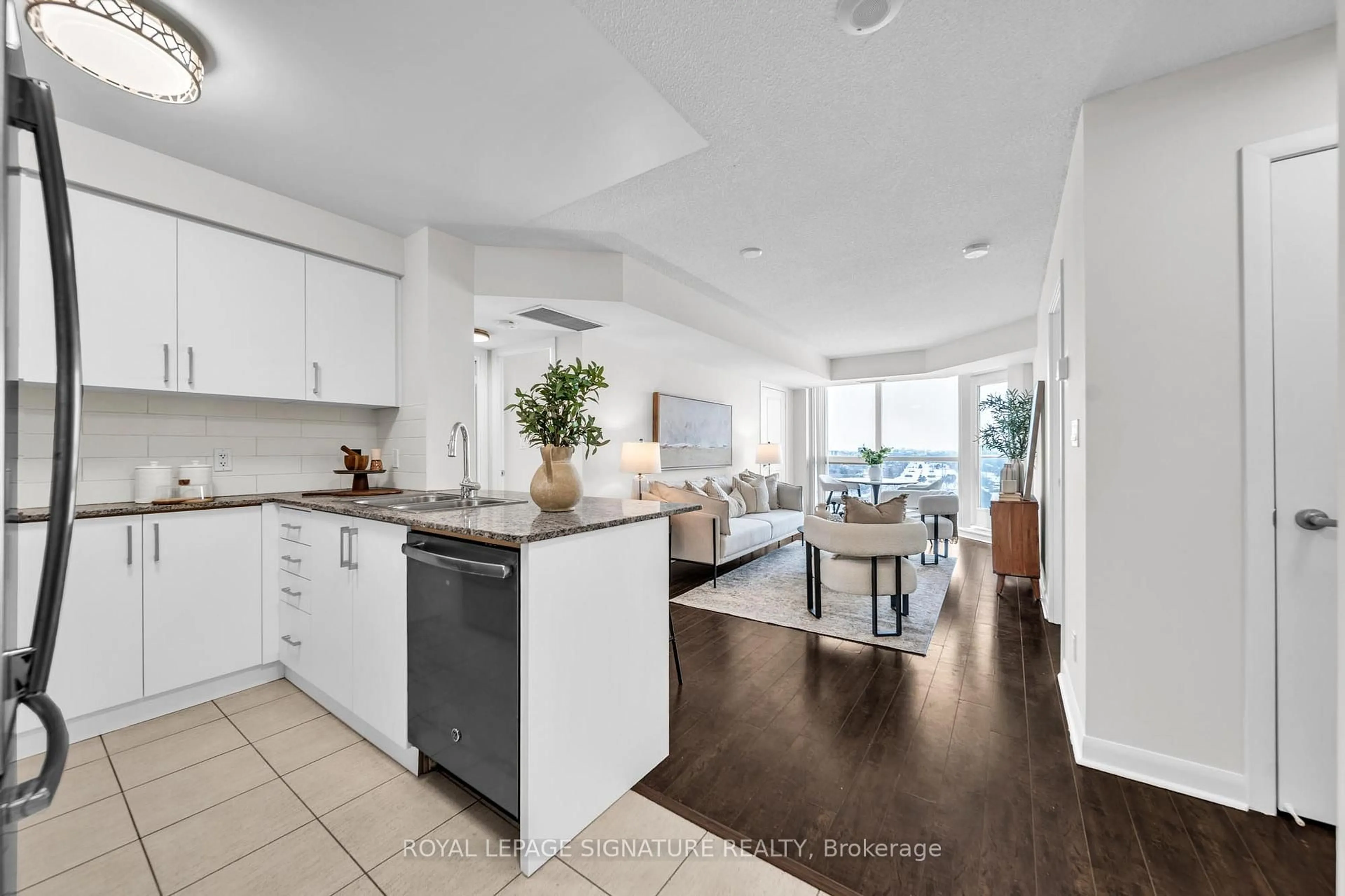 Open concept kitchen, unknown for 5791 Yonge St #1902, Toronto Ontario M2M 0A8