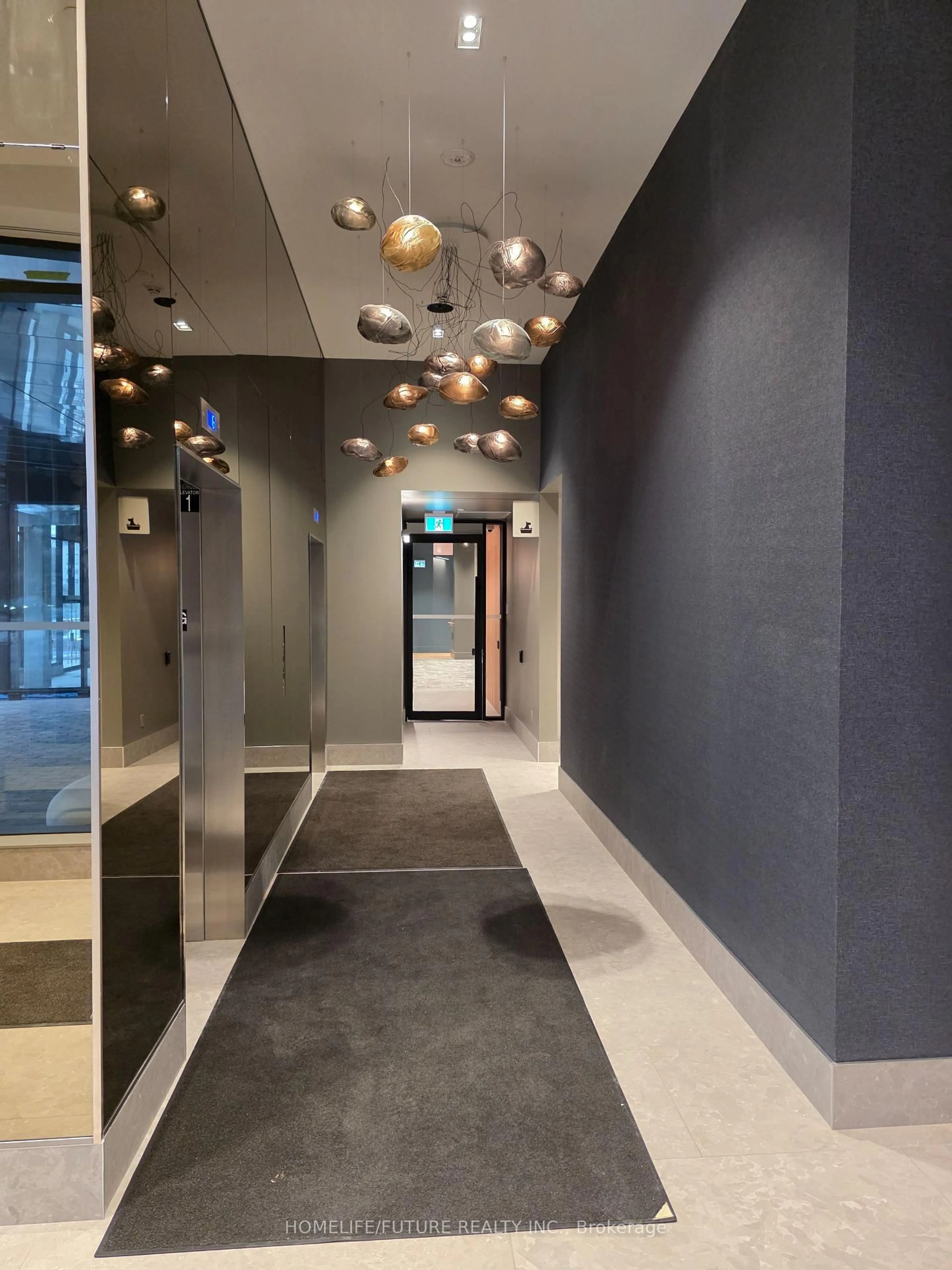 Indoor foyer for 1720 Bayview Ave #430, Toronto Ontario M4G 3C4