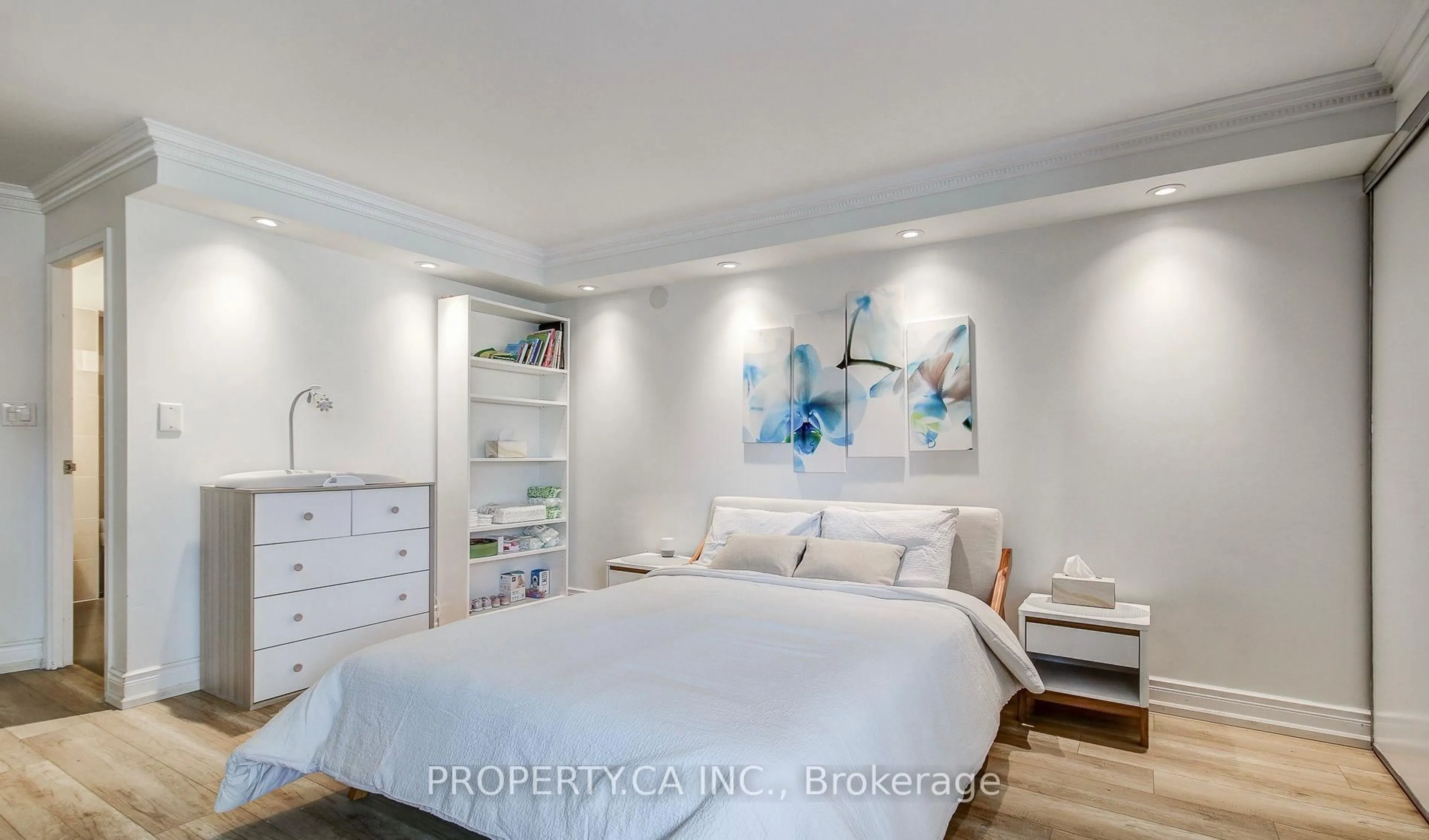 Bedroom with bed, unknown for 25 The Esplanade #1115, Toronto Ontario M5E 1W5