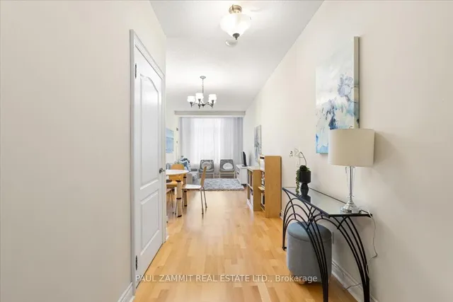 1 Clairtrell Rd #101, Toronto 4