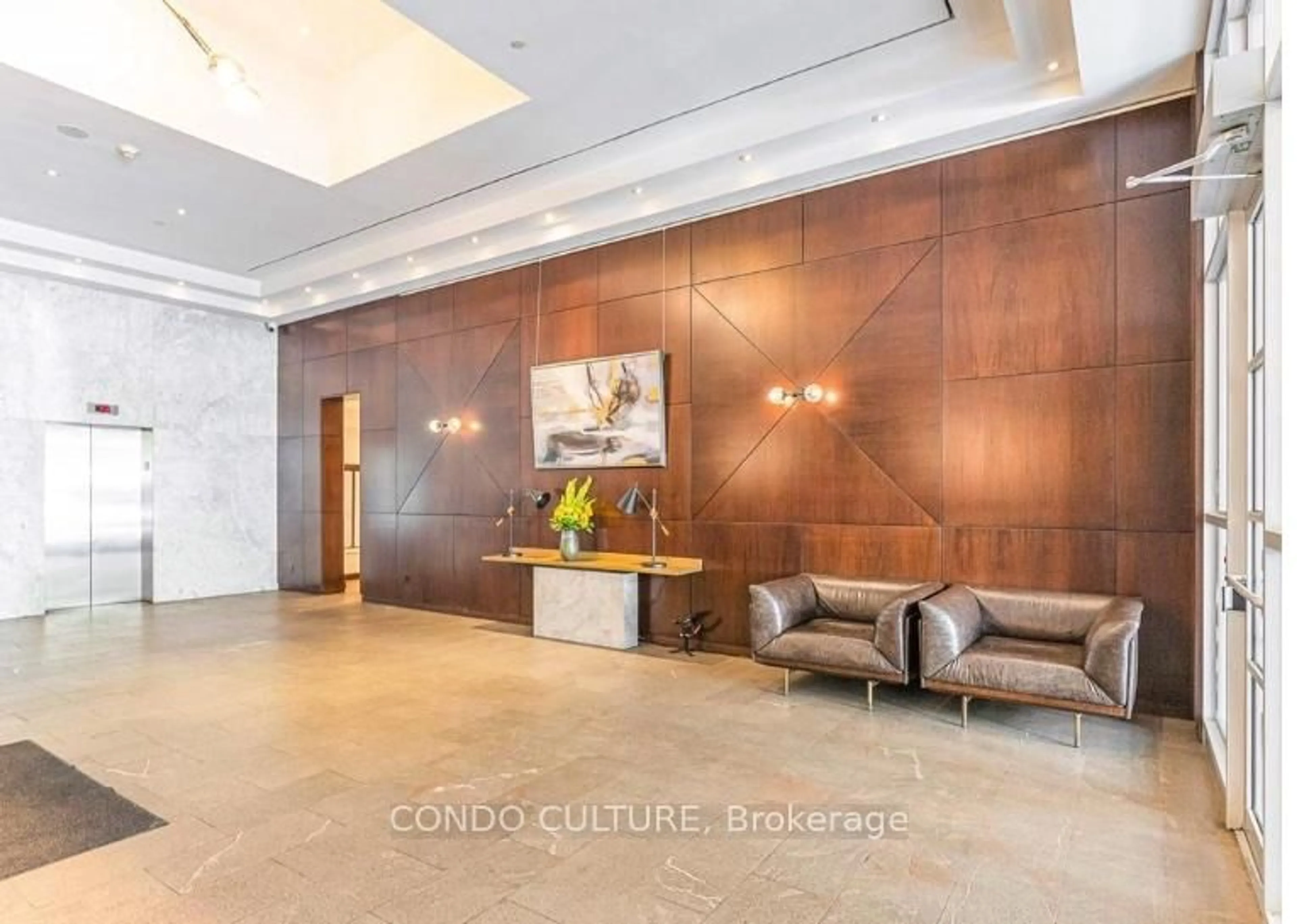 Lobby for 36 Blue Jays Way #1113, Toronto Ontario M5V 3T3