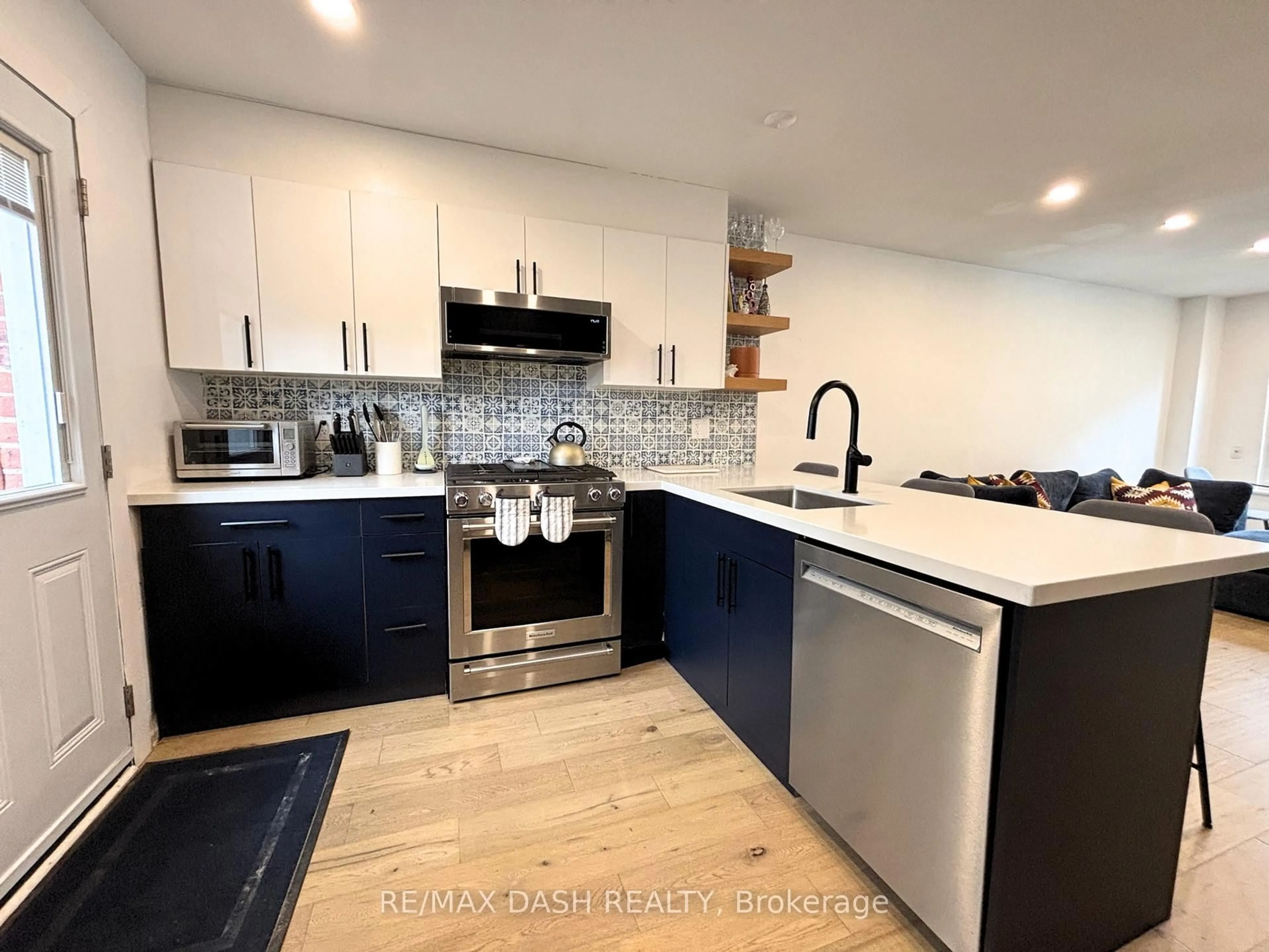 Open concept kitchen, unknown for 3312 Bathurst St, Toronto Ontario M6A 2B6