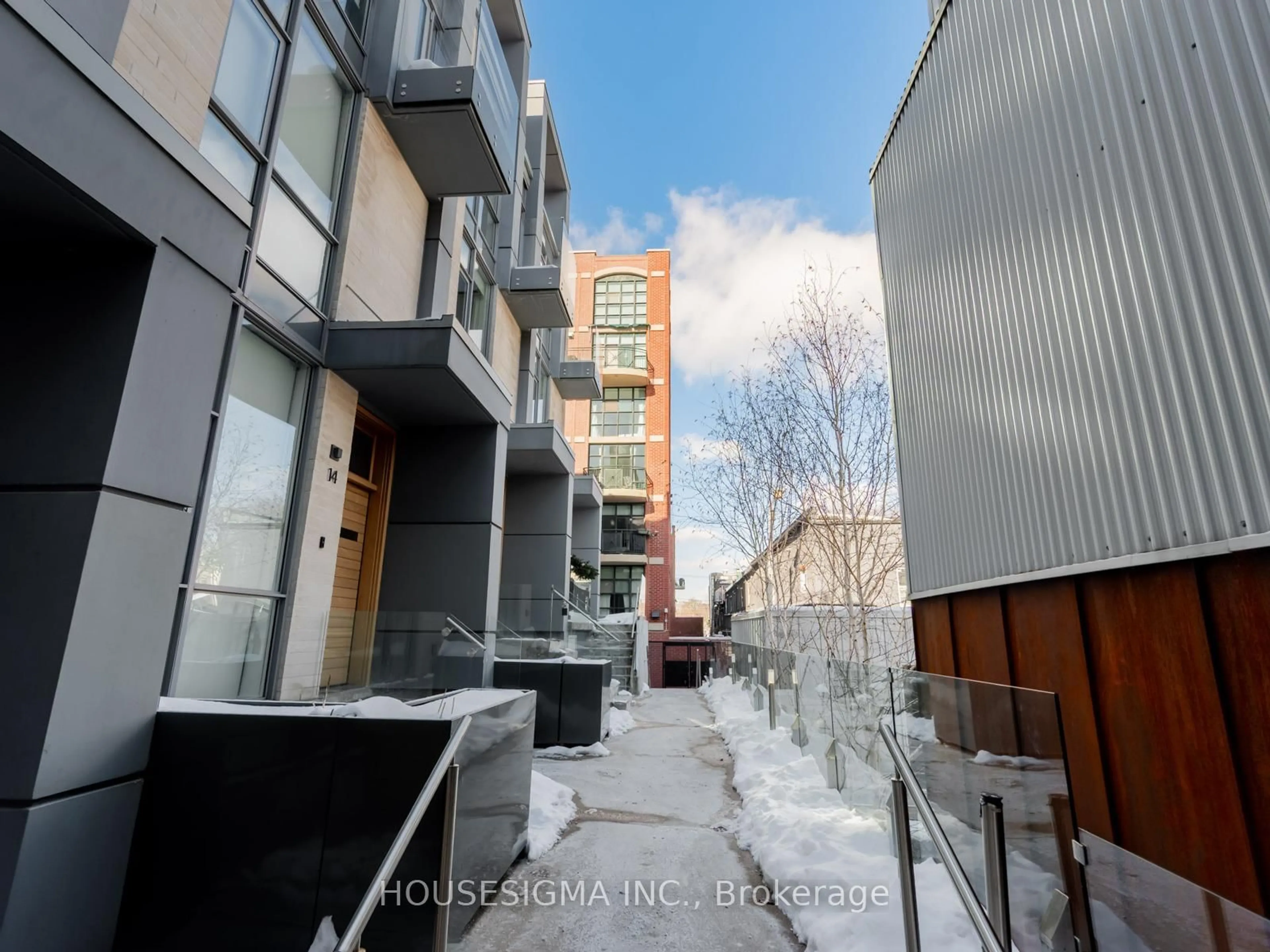 Unknown for 850 Richmond St #15, Toronto Ontario M6J 1C9