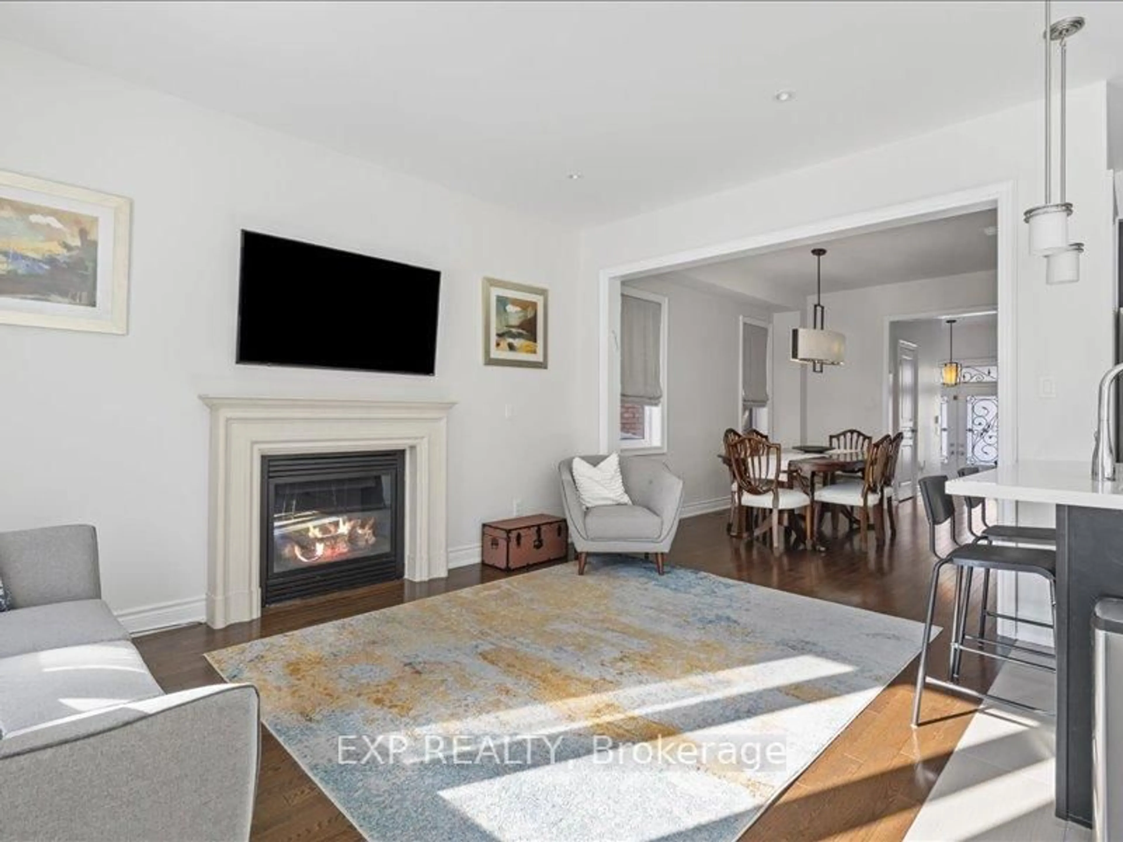 Living room with furniture, unknown for 7 Goldthread Terr, Toronto Ontario M3H 0B9