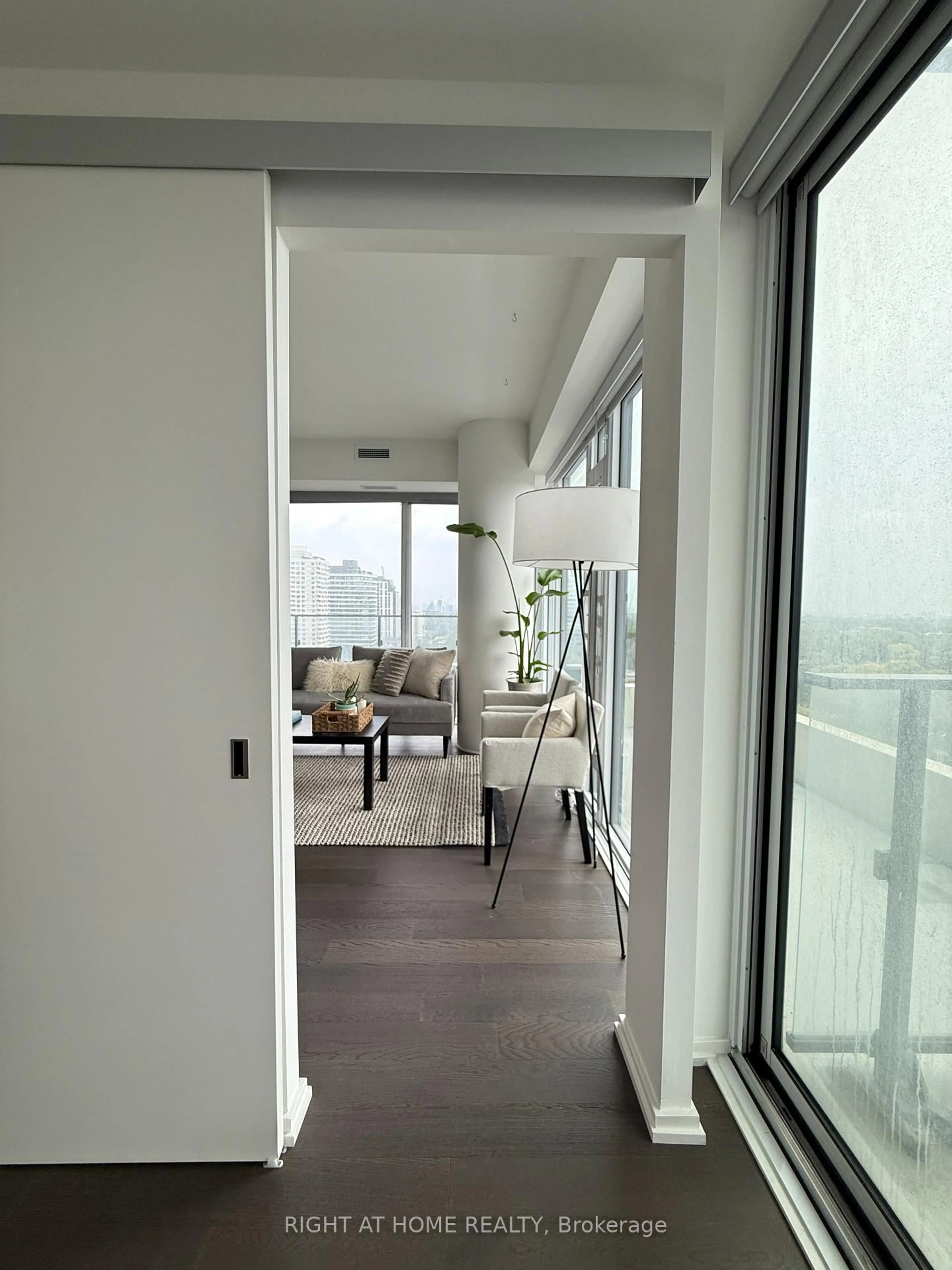 Unknown for 5 Soudan Ave #2004, Toronto Ontario M4S 0B1