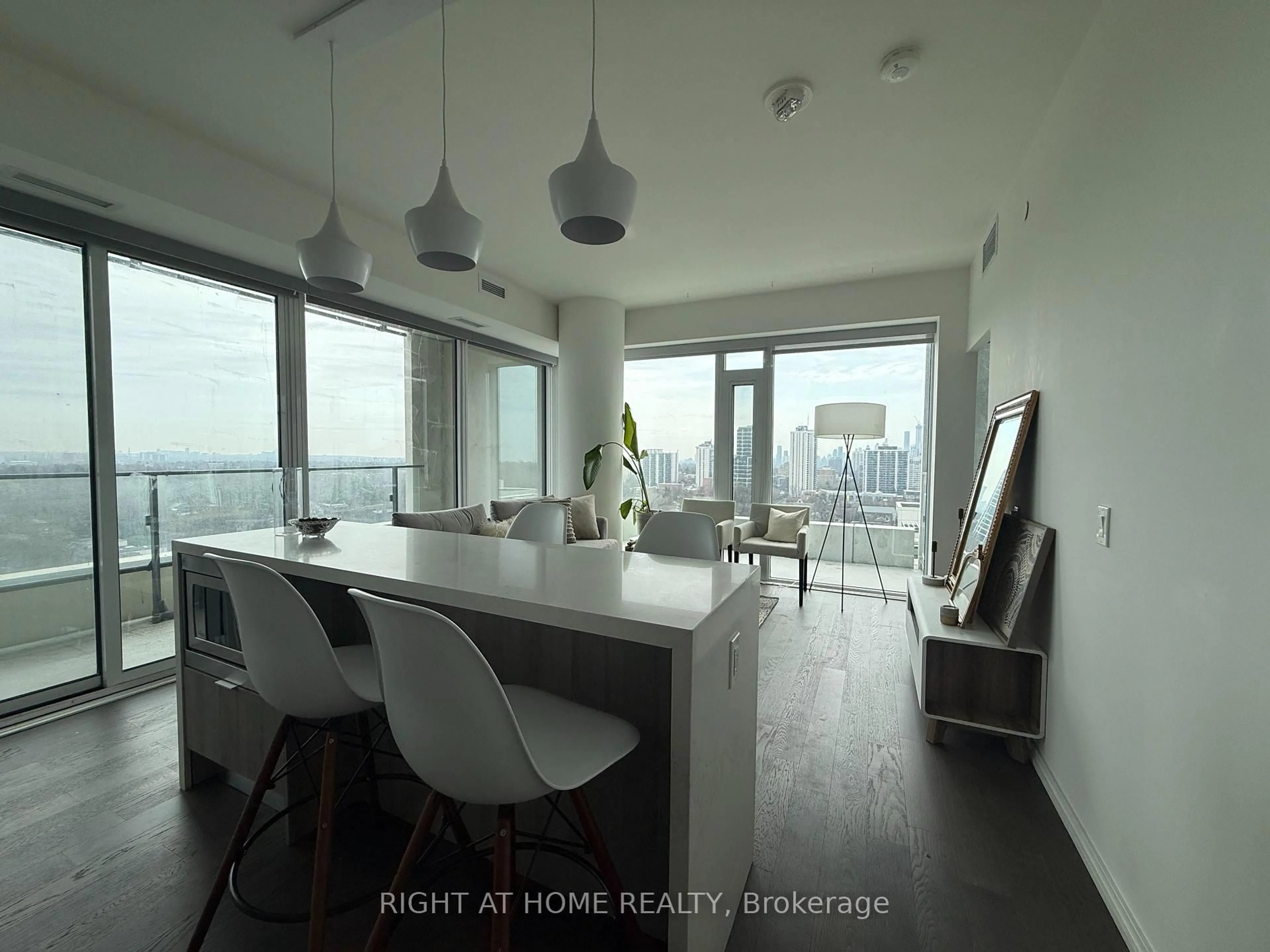 Unknown for 5 Soudan Ave #2004, Toronto Ontario M4S 0B1