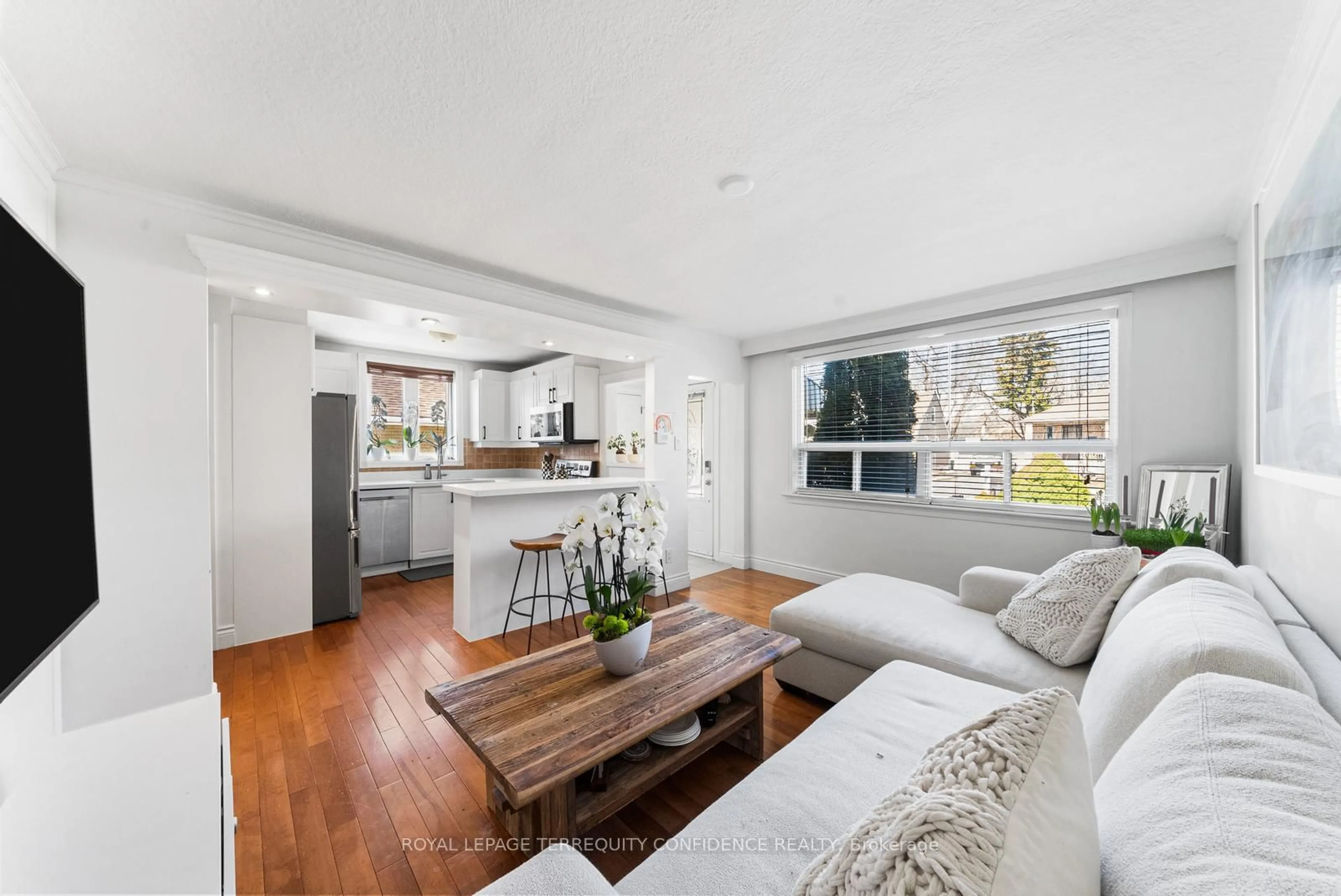 Open concept kitchen, unknown for 69 Nipigon Ave, Toronto Ontario M2M 2V9