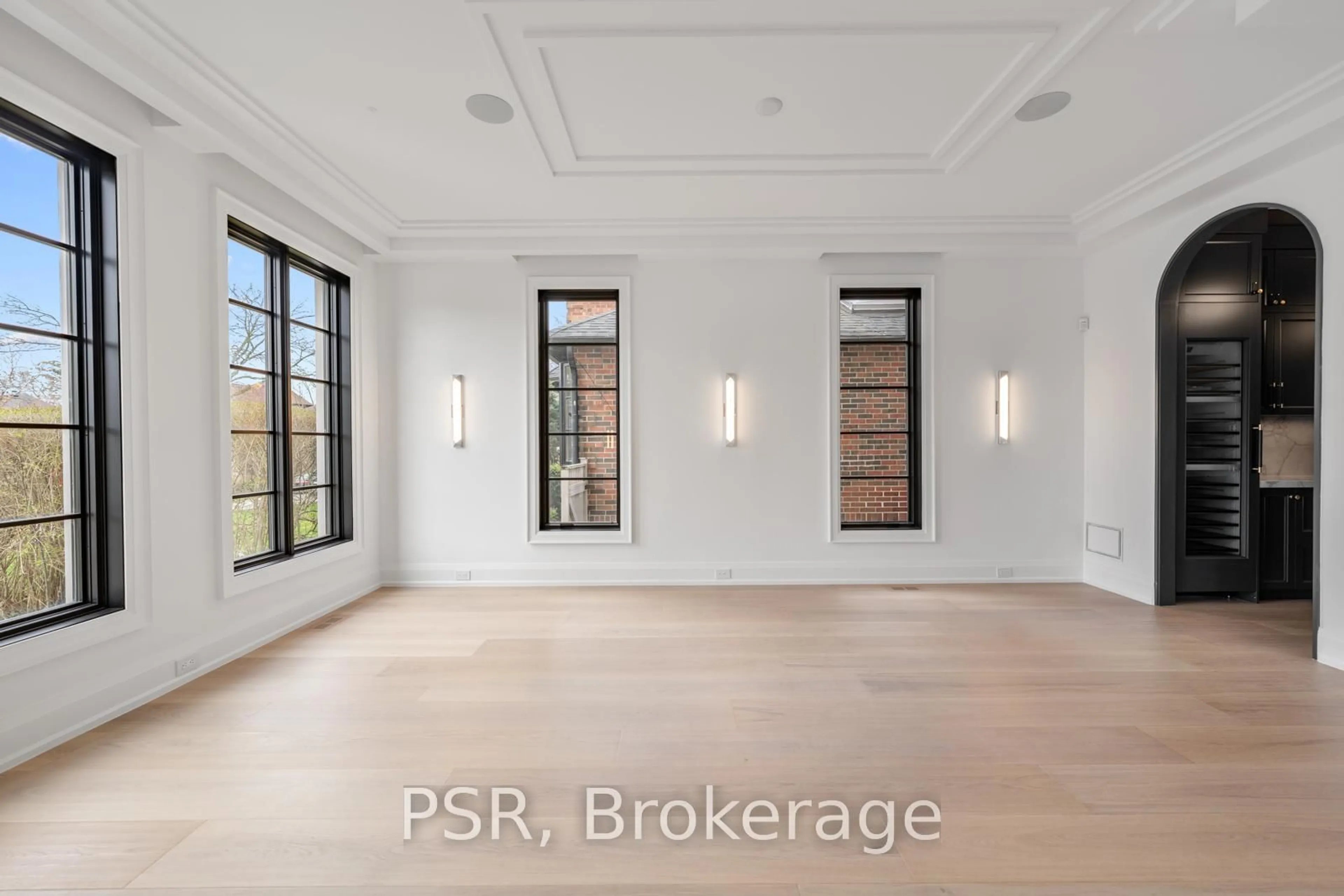 A pic of a room for 36 Ava Rd, Toronto Ontario M5P 1Y4