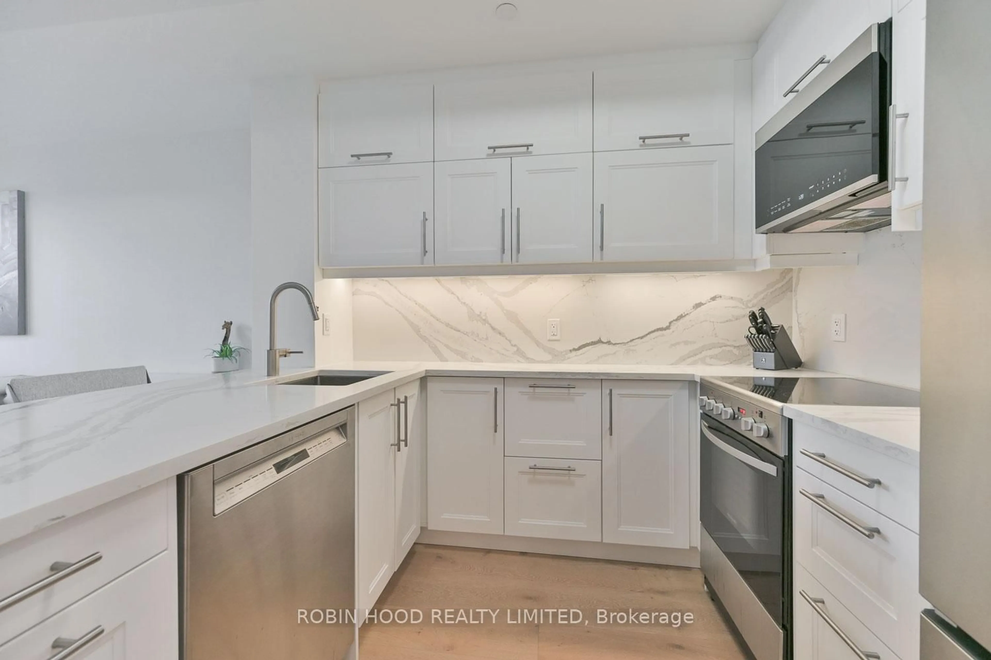 Standard kitchen, ceramic/tile floor for 170 Sumach St #2303, Toronto Ontario M5A 0C3