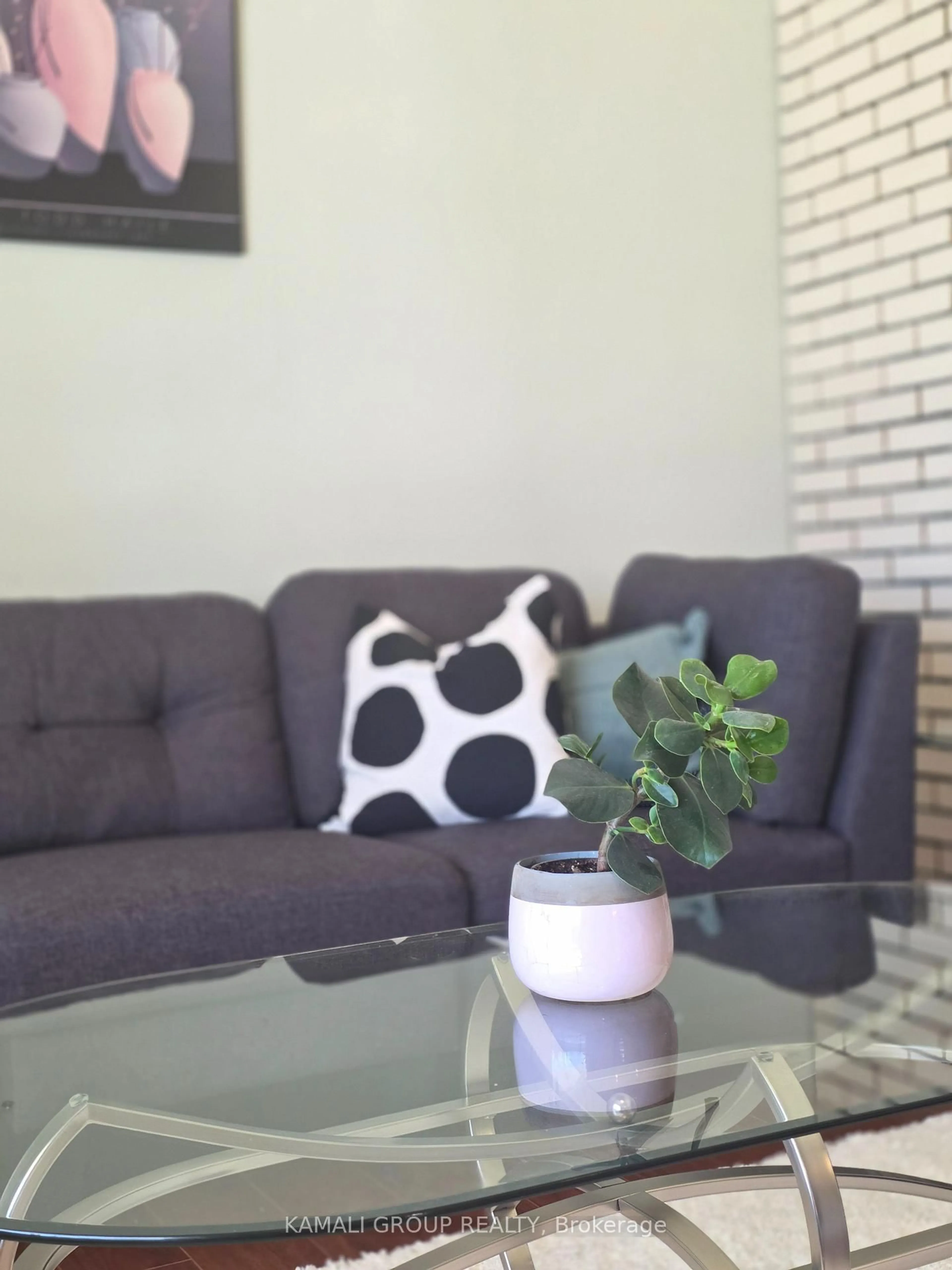 Living room with furniture, unknown for 66 Hawksbury Dr, Toronto Ontario M2K 1M5