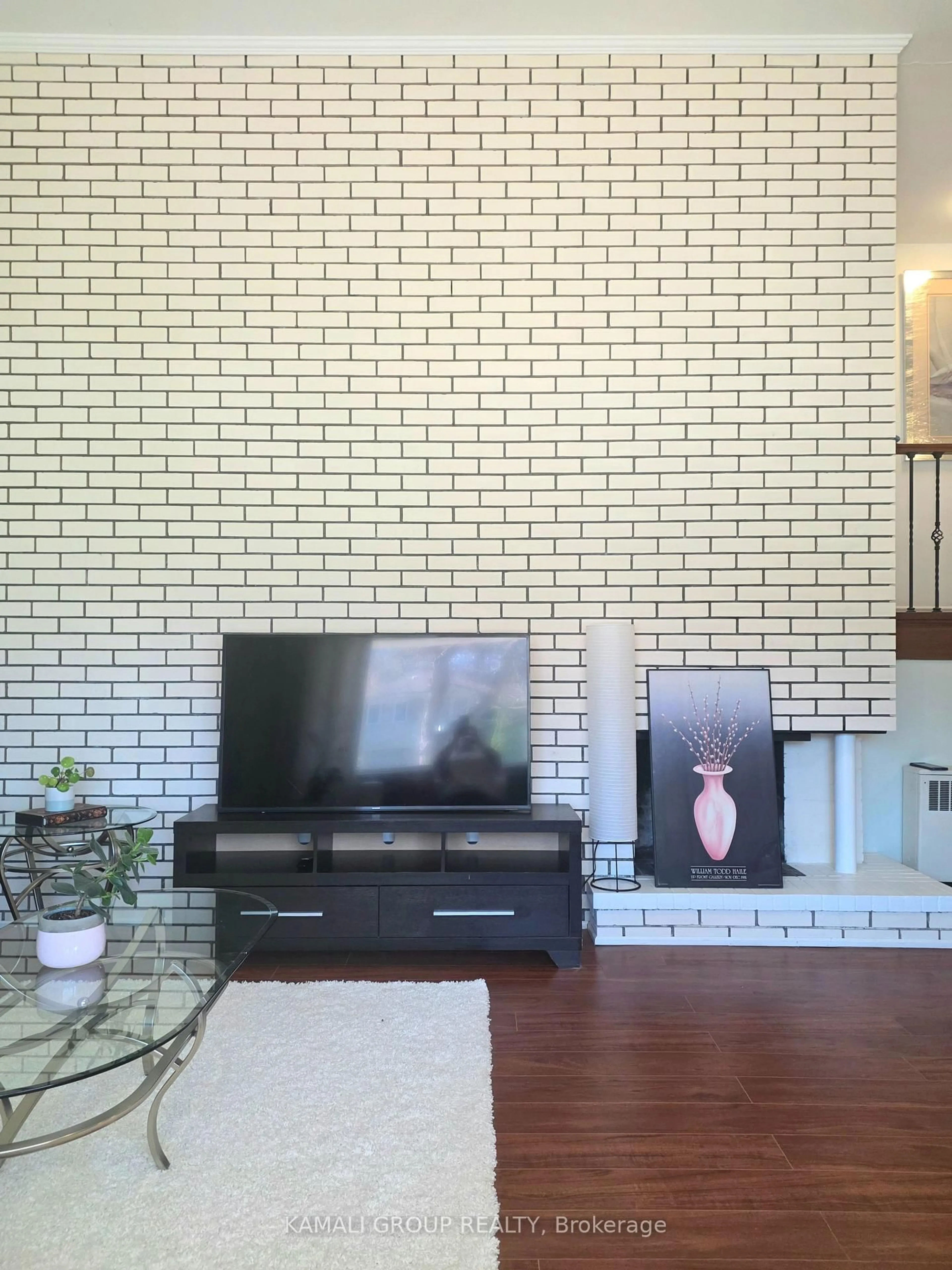 Living room with furniture, unknown for 66 Hawksbury Dr, Toronto Ontario M2K 1M5