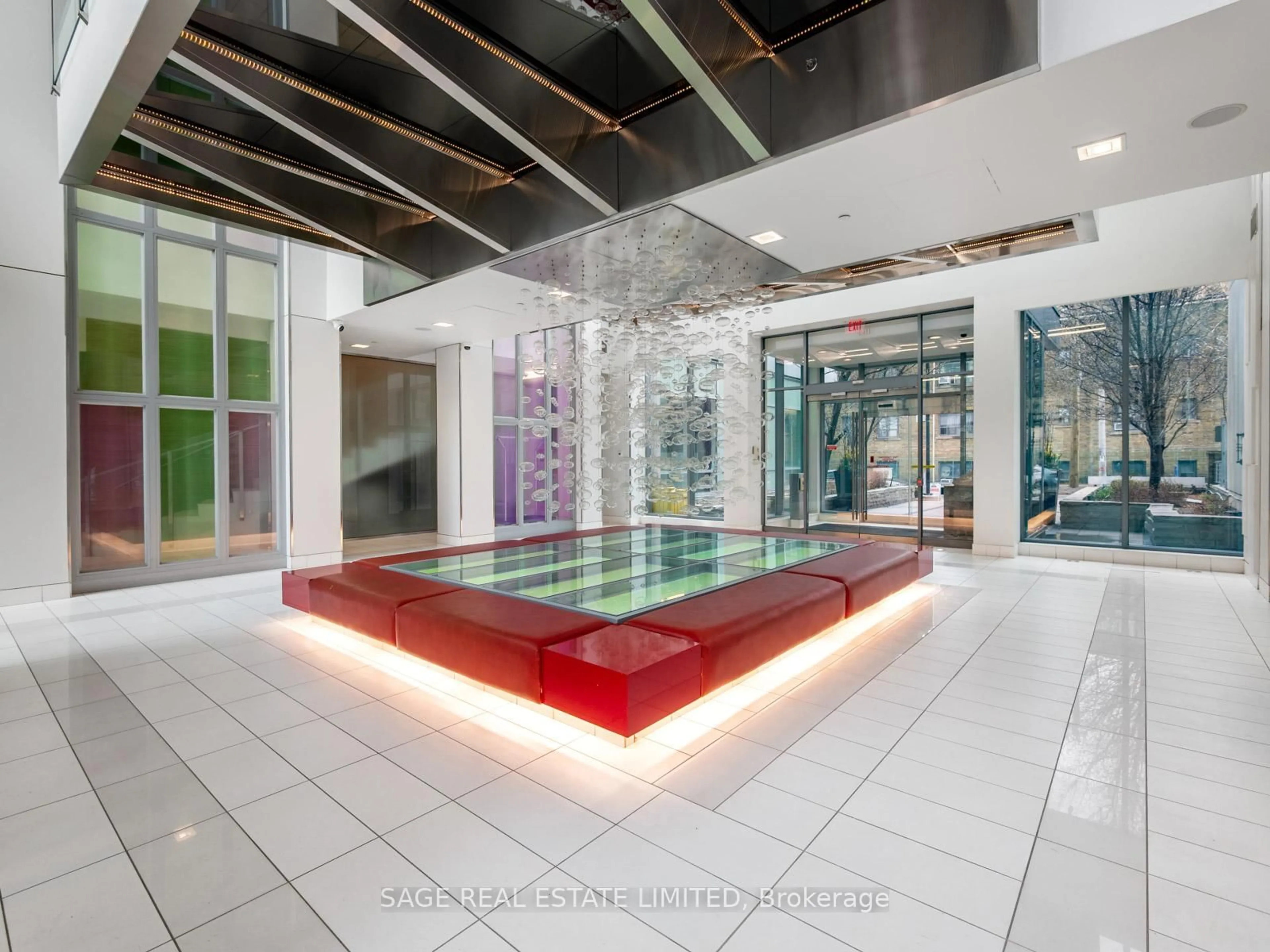 Indoor foyer for 120 Homewood Ave #2804, Toronto Ontario M4Y 2J3