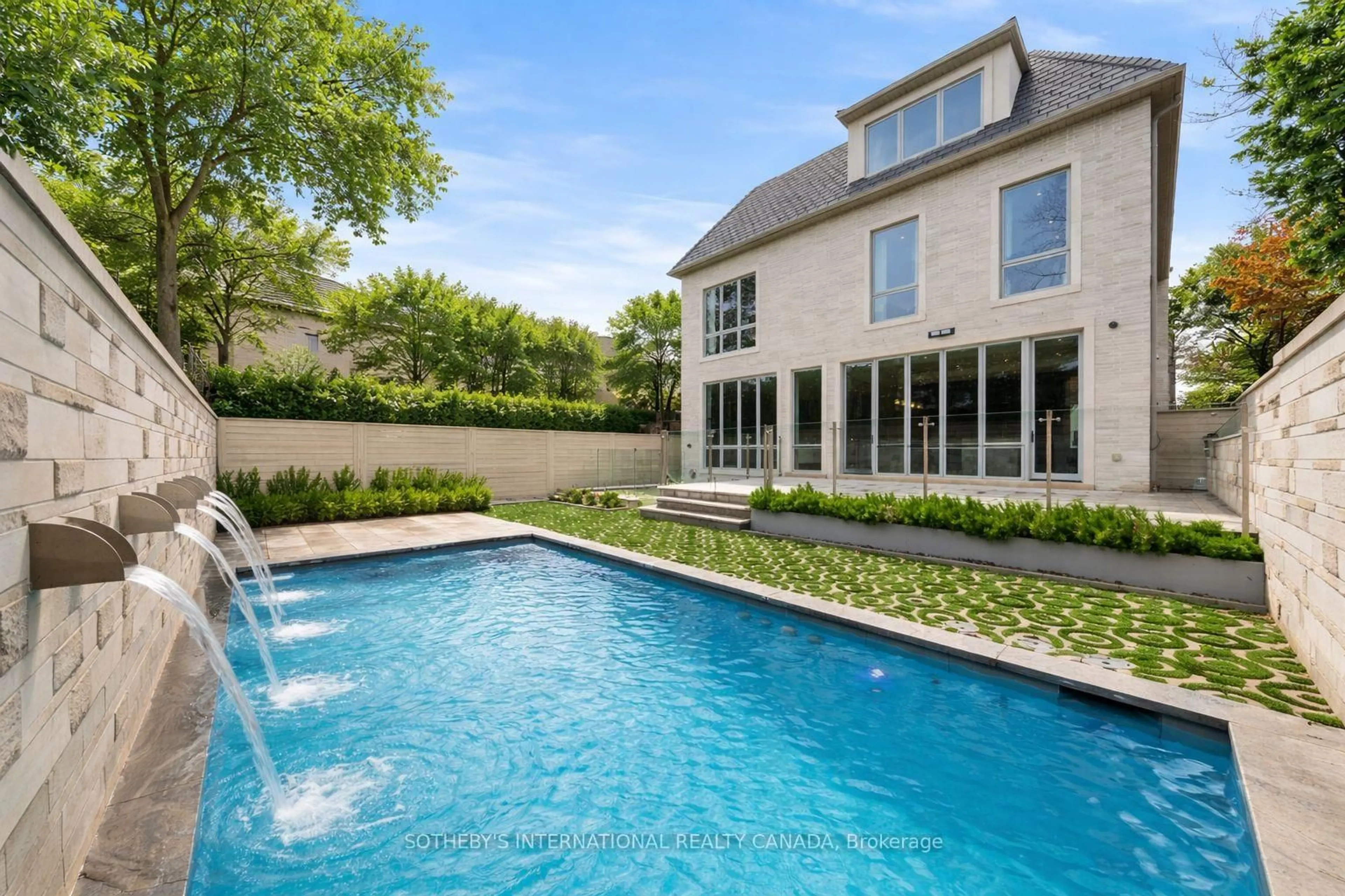 Pool for 106 Glenayr Rd, Toronto Ontario M5P 3C2