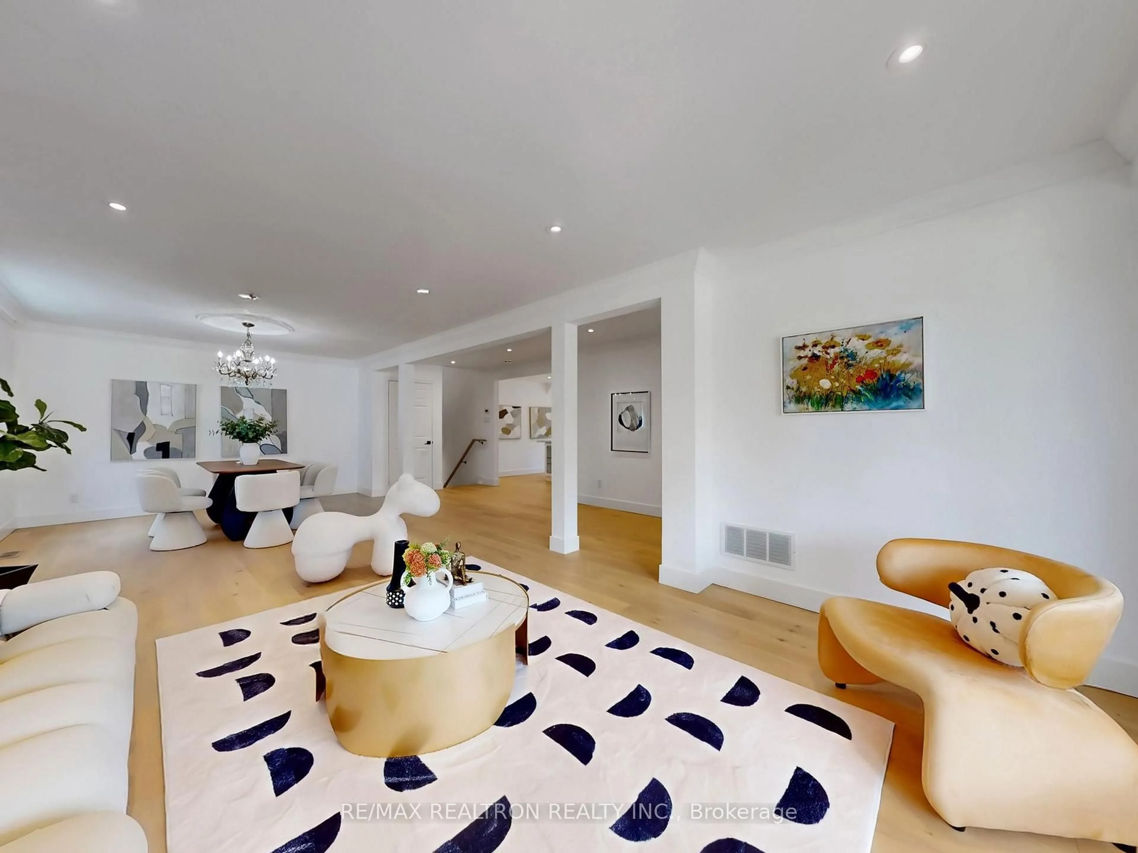 Living room with furniture, unknown for 50 Rockland Dr, Toronto Ontario M2M 2Y9