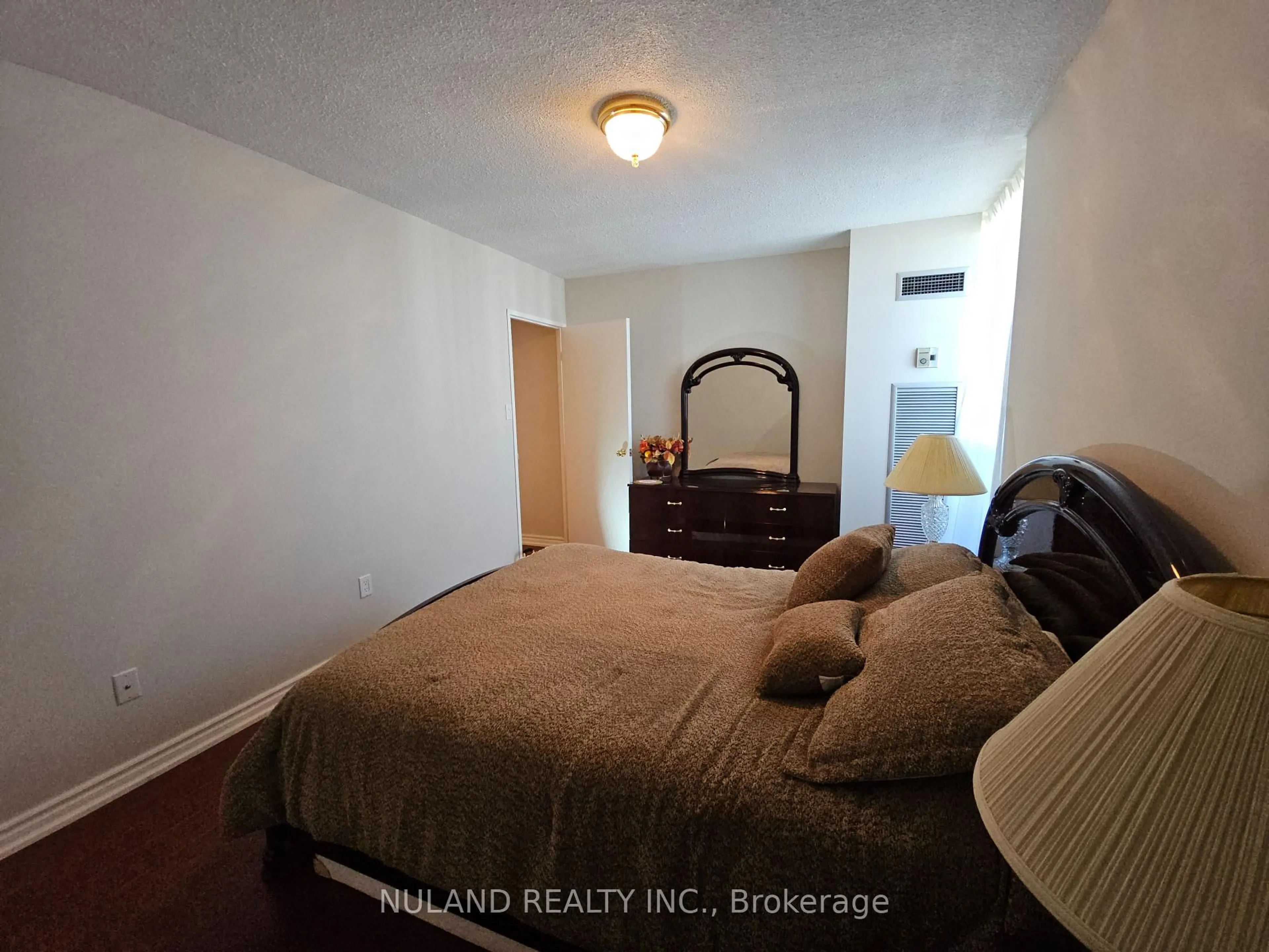 A pic of a room for 75 Graydon Hall Dr #2308, Toronto Ontario M3A 3M5