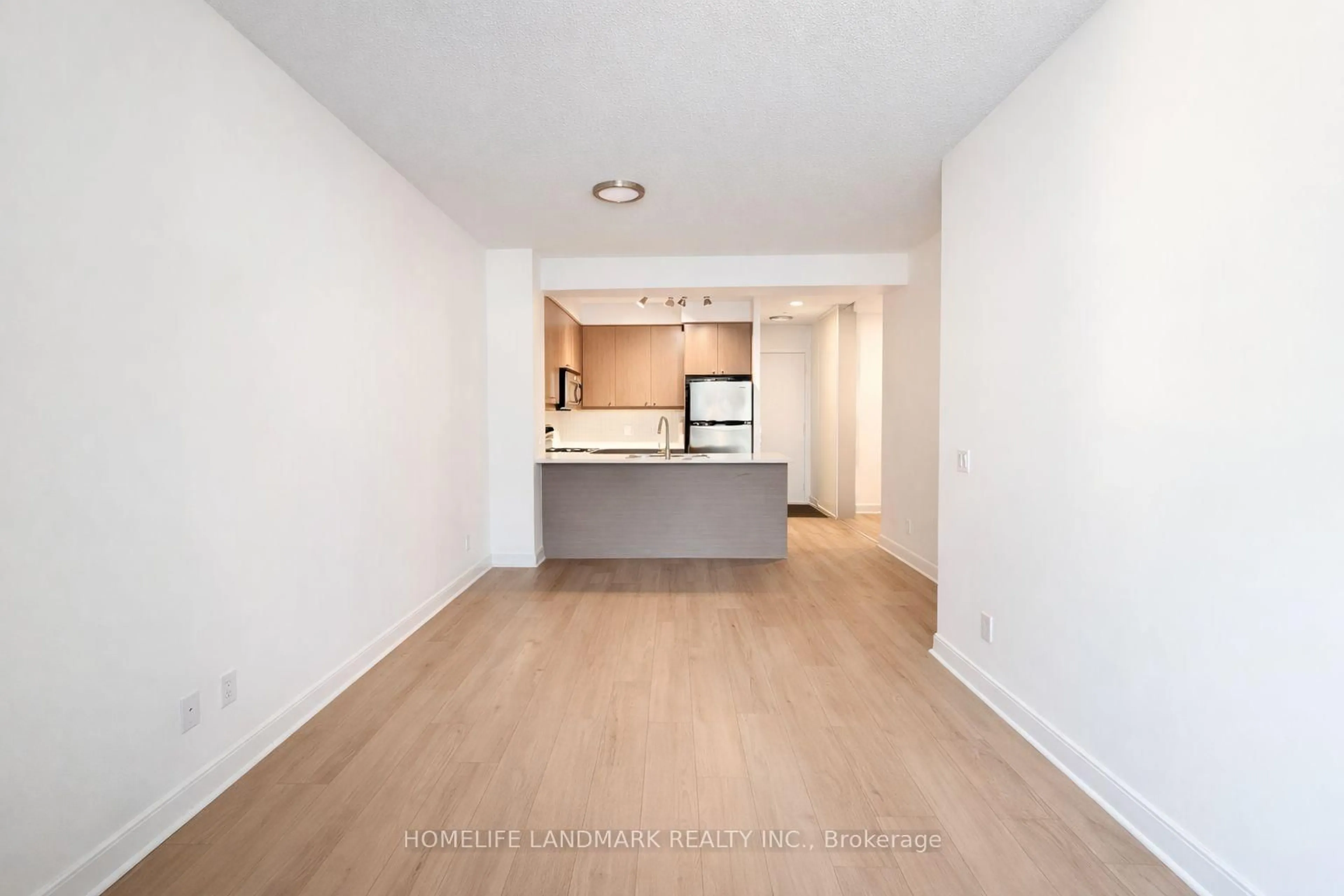 A pic of a room for 1 Scott St #309, Toronto Ontario M5E 1A1