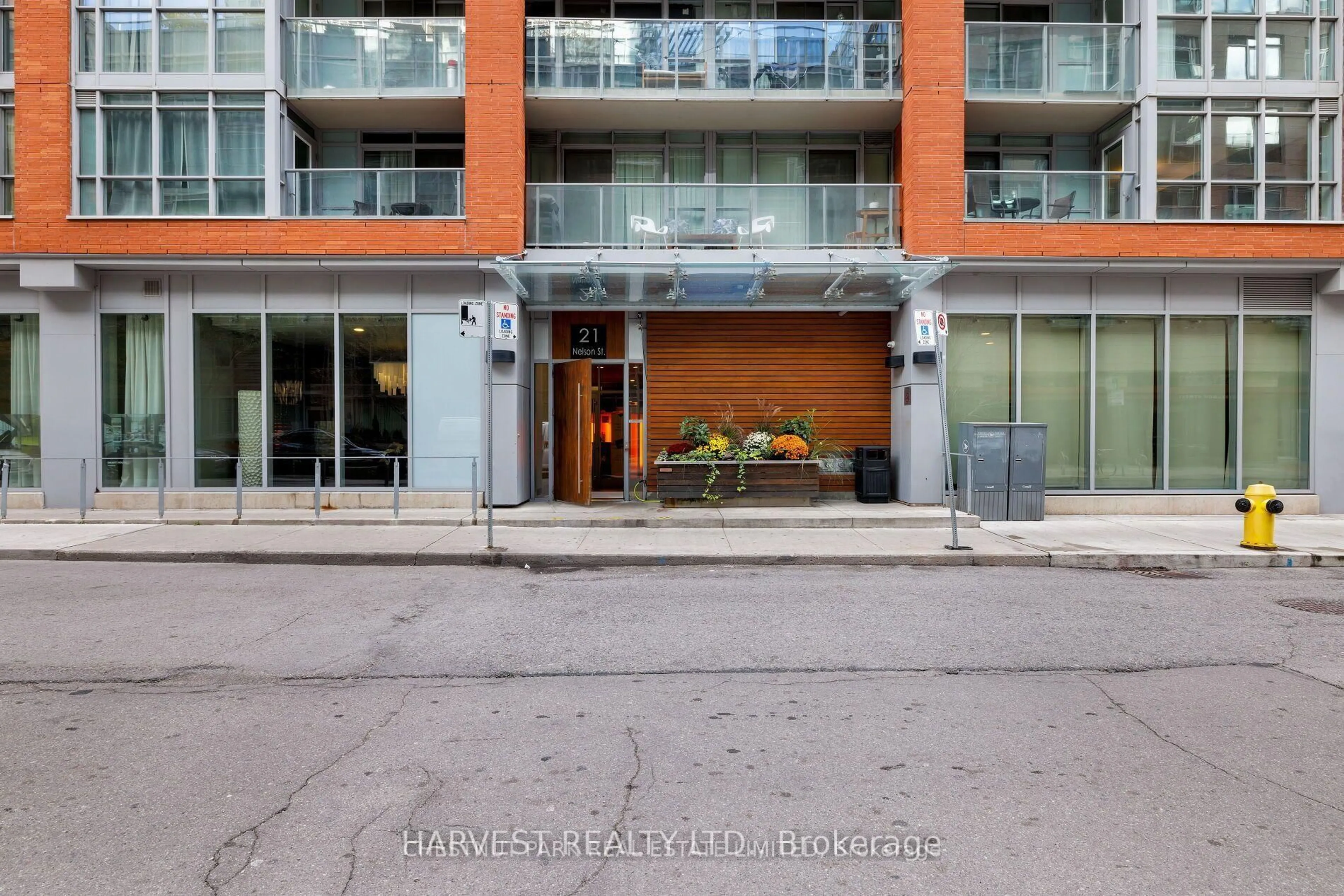 Unknown for 21 Nelson St #708, Toronto Ontario M5V 1T8