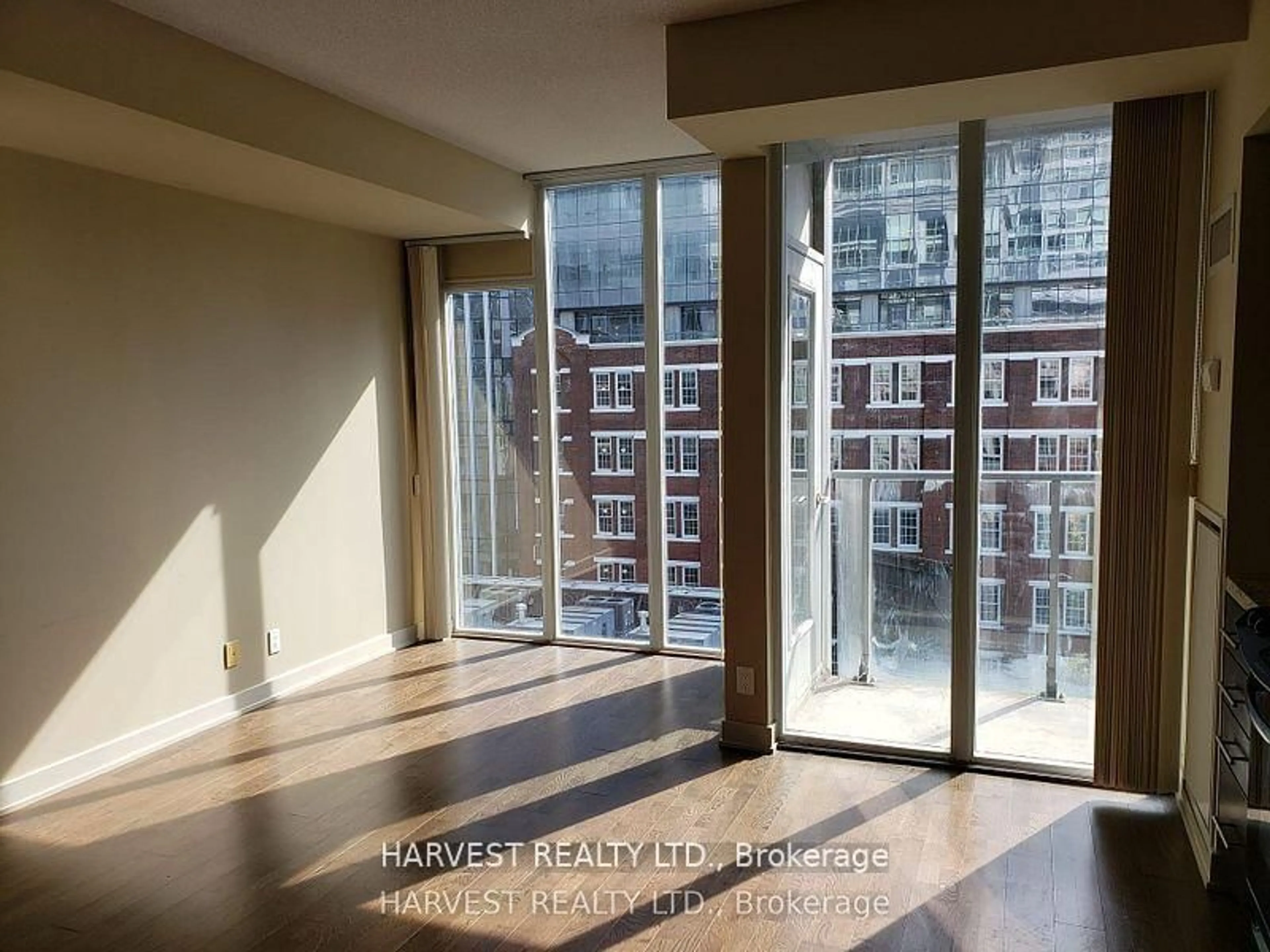 A pic of a room for 21 Nelson St #708, Toronto Ontario M5V 1T8